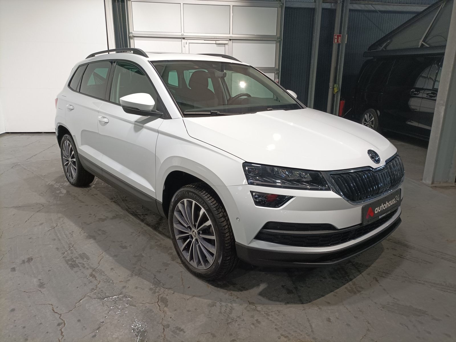 ŠKODA Karoq SUV / Crossover / Geländewagen SKODA Karoq 1.5l TSI ACT DSG STYLE Sports Utility Vehicle #1