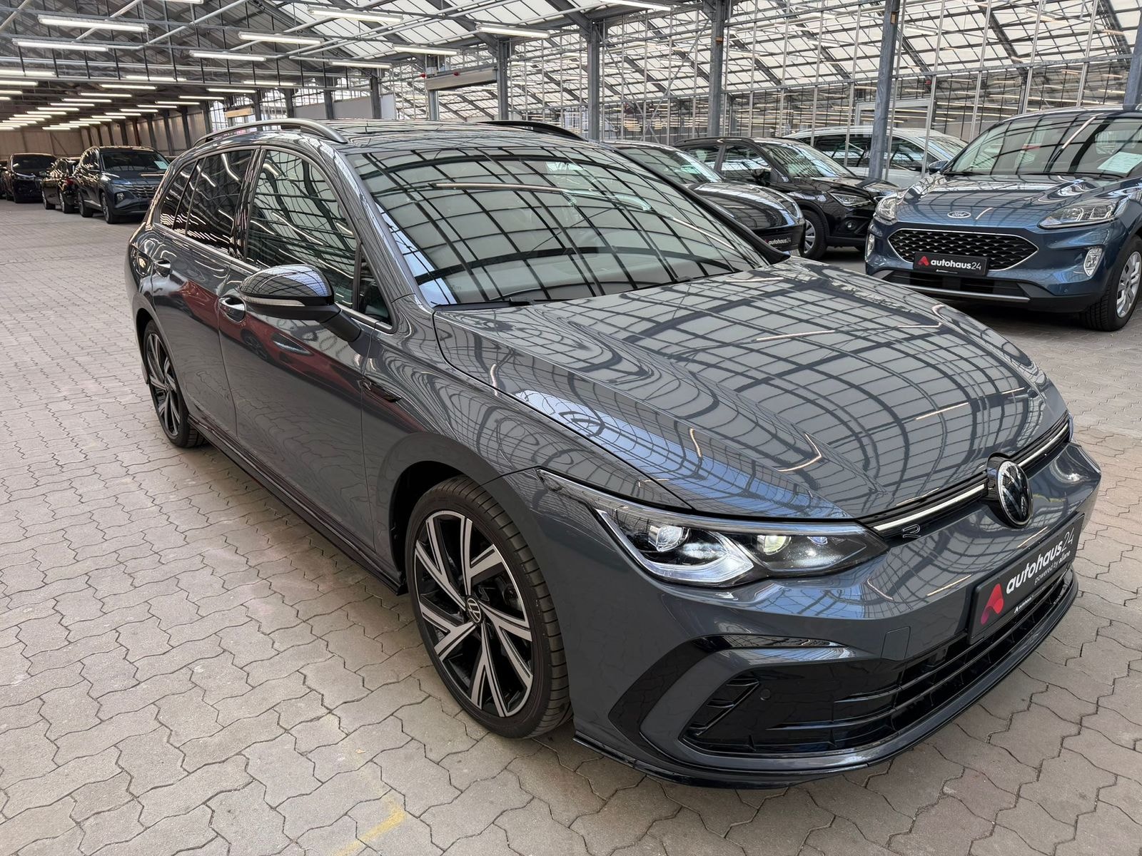 Volkswagen Golf Kombi VOLKSWAGEN Golf 1.5 eTSI OPF 110kW DSG R-Line Variant Kombi #1