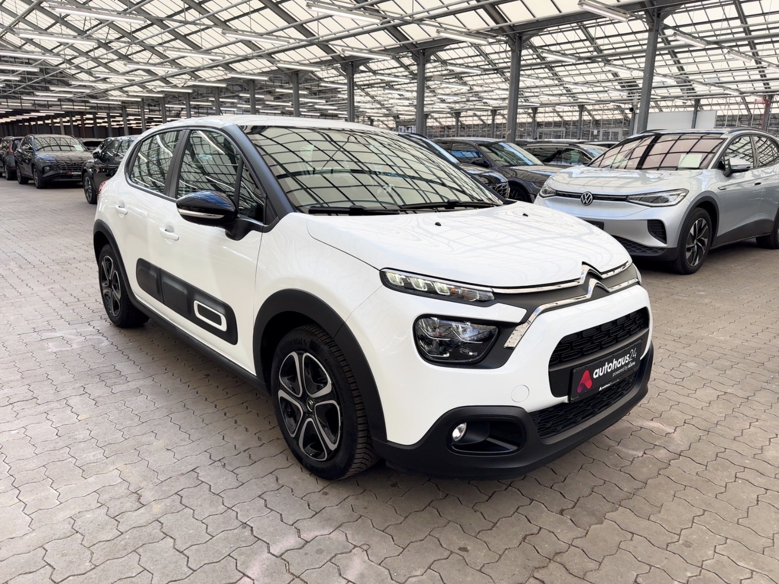 Citroën C3 Limousine CITROEN C3 PureTech 83 Stop&Start FEEL PACK Schräghecklimousine #1