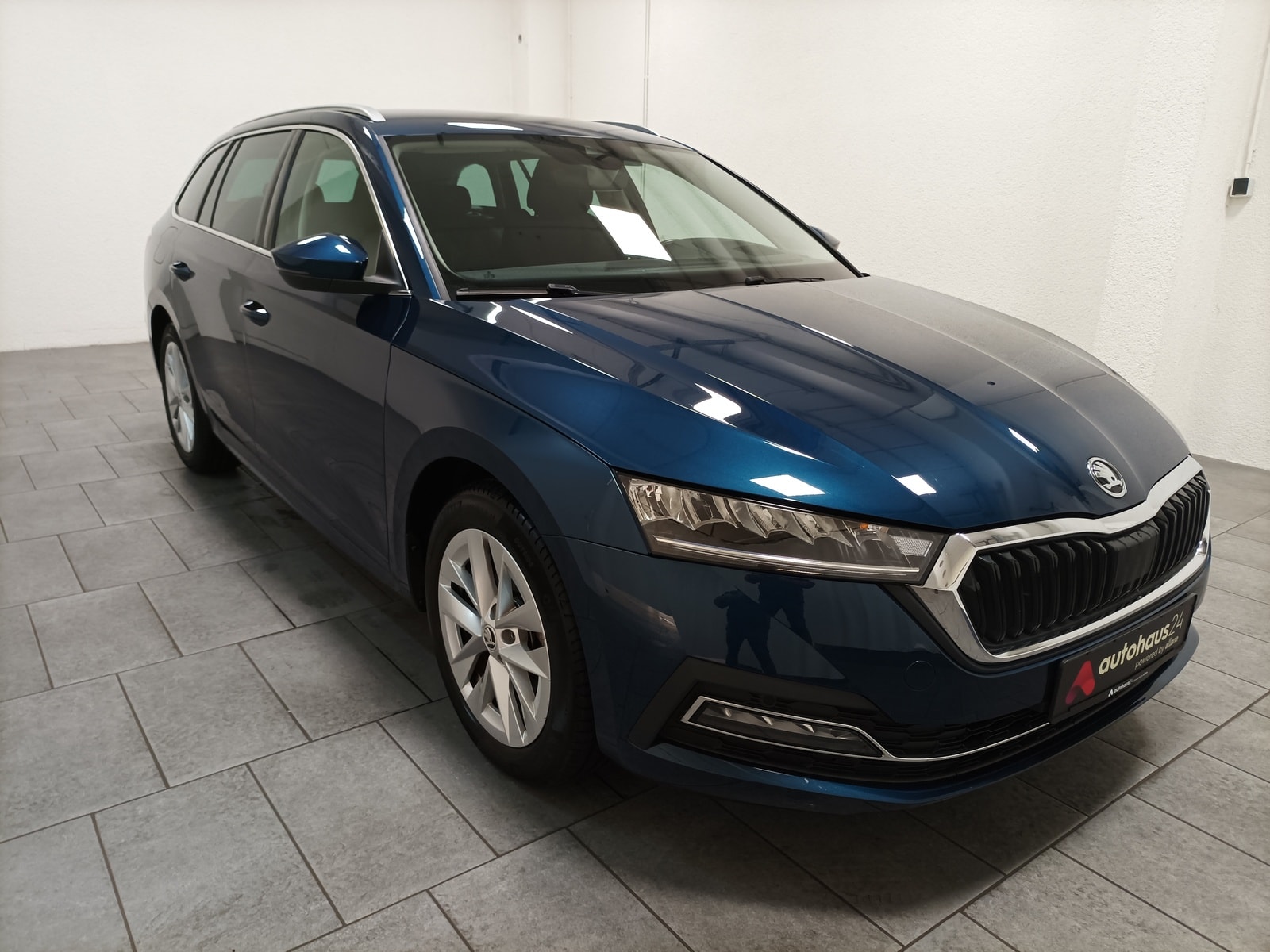 ŠKODA Octavia Kombi SKODA Octavia 2.0 TDI 110kW STYLE COMBI Kombi #1