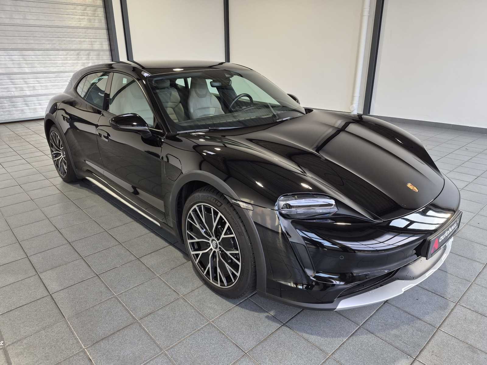 Porsche Taycan Kombi PORSCHE Taycan 4 Cross Turismo Kombi #1