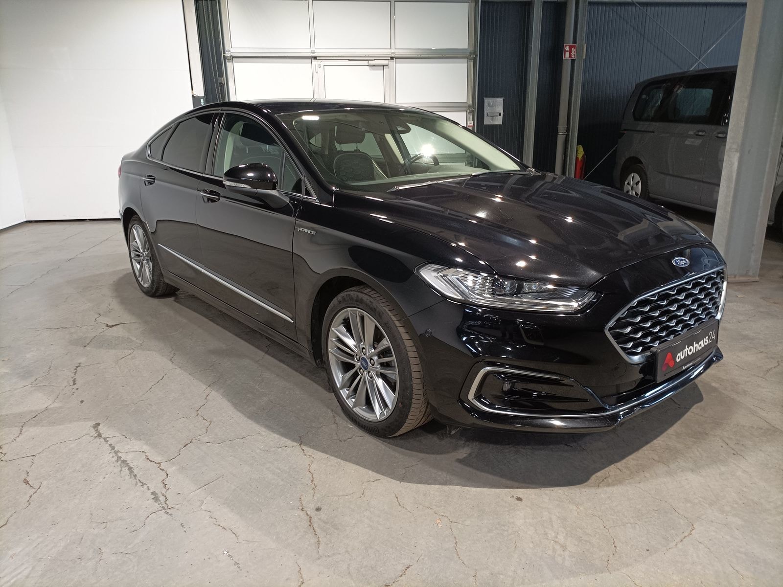 Ford Mondeo Limousine FORD Mondeo 2,0 Hybrid Vignale Automatik Limousine Vignale #1