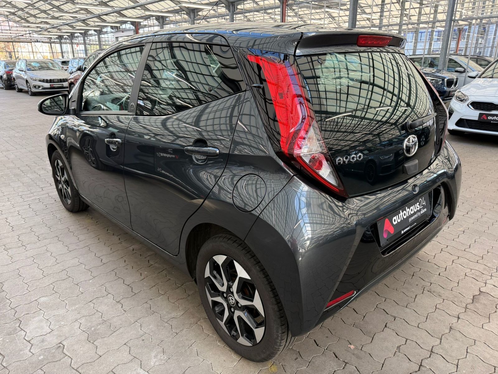 Toyota Aygo Schräghecklimousine Aygo 1.0 Team D #4