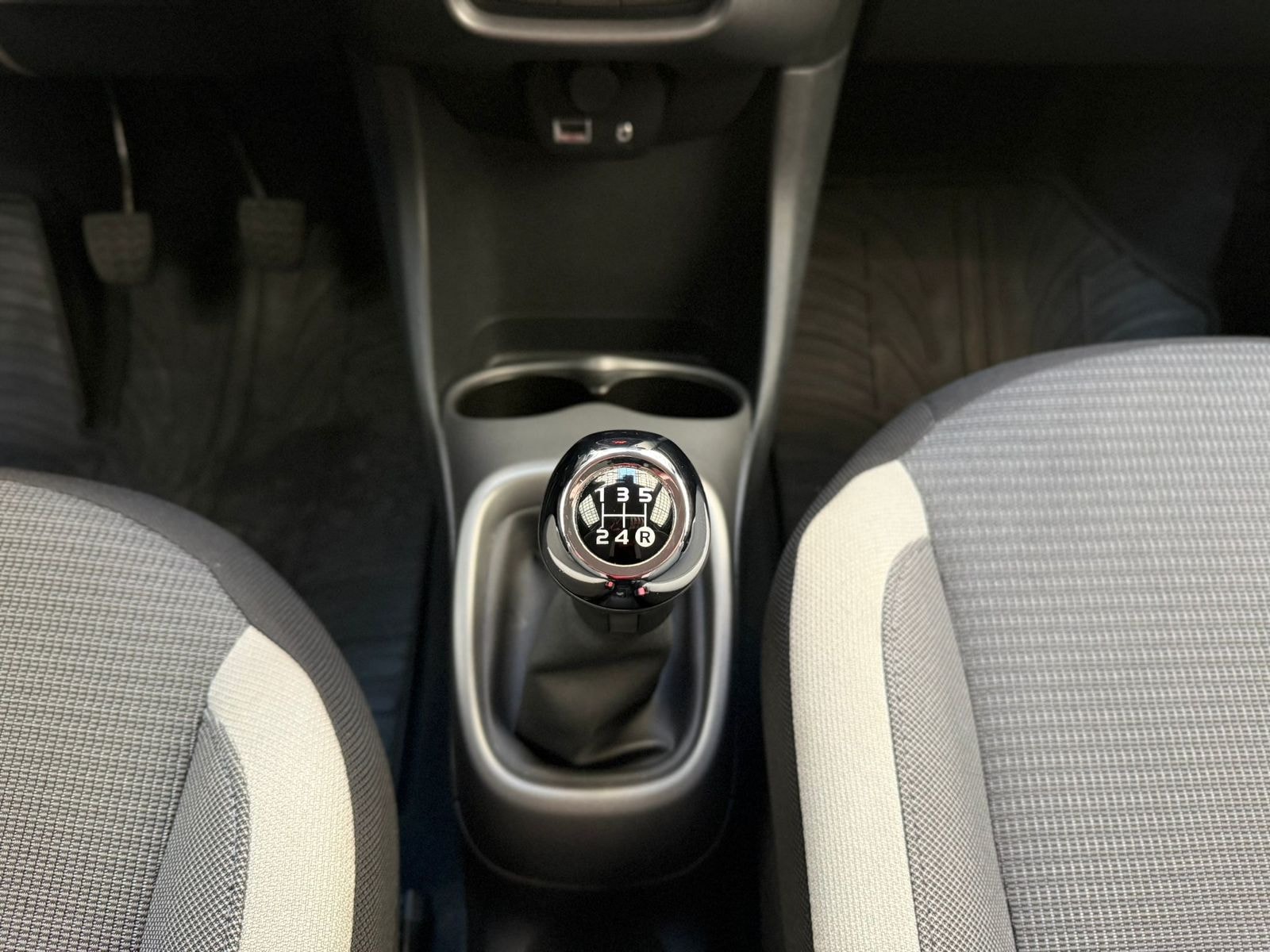 Toyota Aygo Schräghecklimousine Aygo 1.0 Team D #13