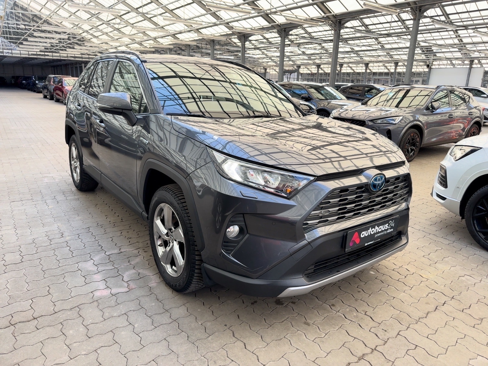 Toyota RAV4 SUV / Crossover / Geländewagen TOYOTA RAV4 2.5 Hybrid Team Deutschland Auto Sports Utility Vehicle #1