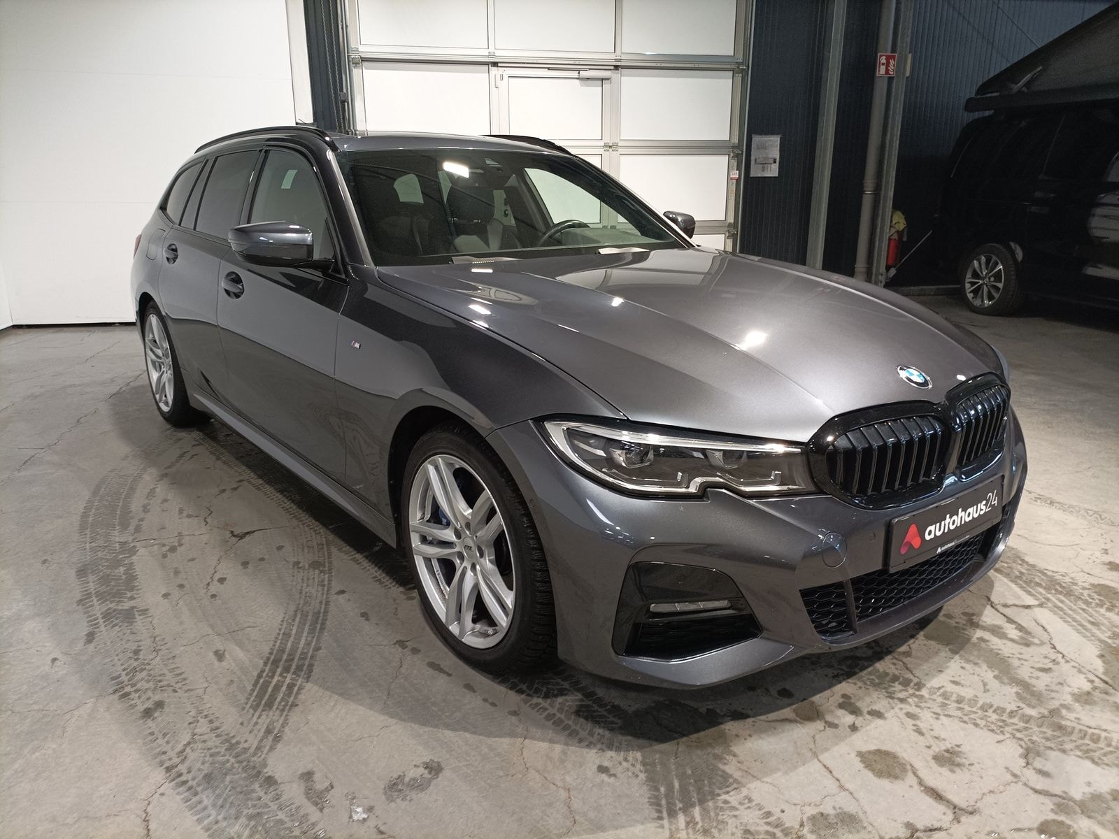 BMW 3er-Reihe Kombi BMW 3er-Reihe 320i Touring M Sport Auto Kombi #1