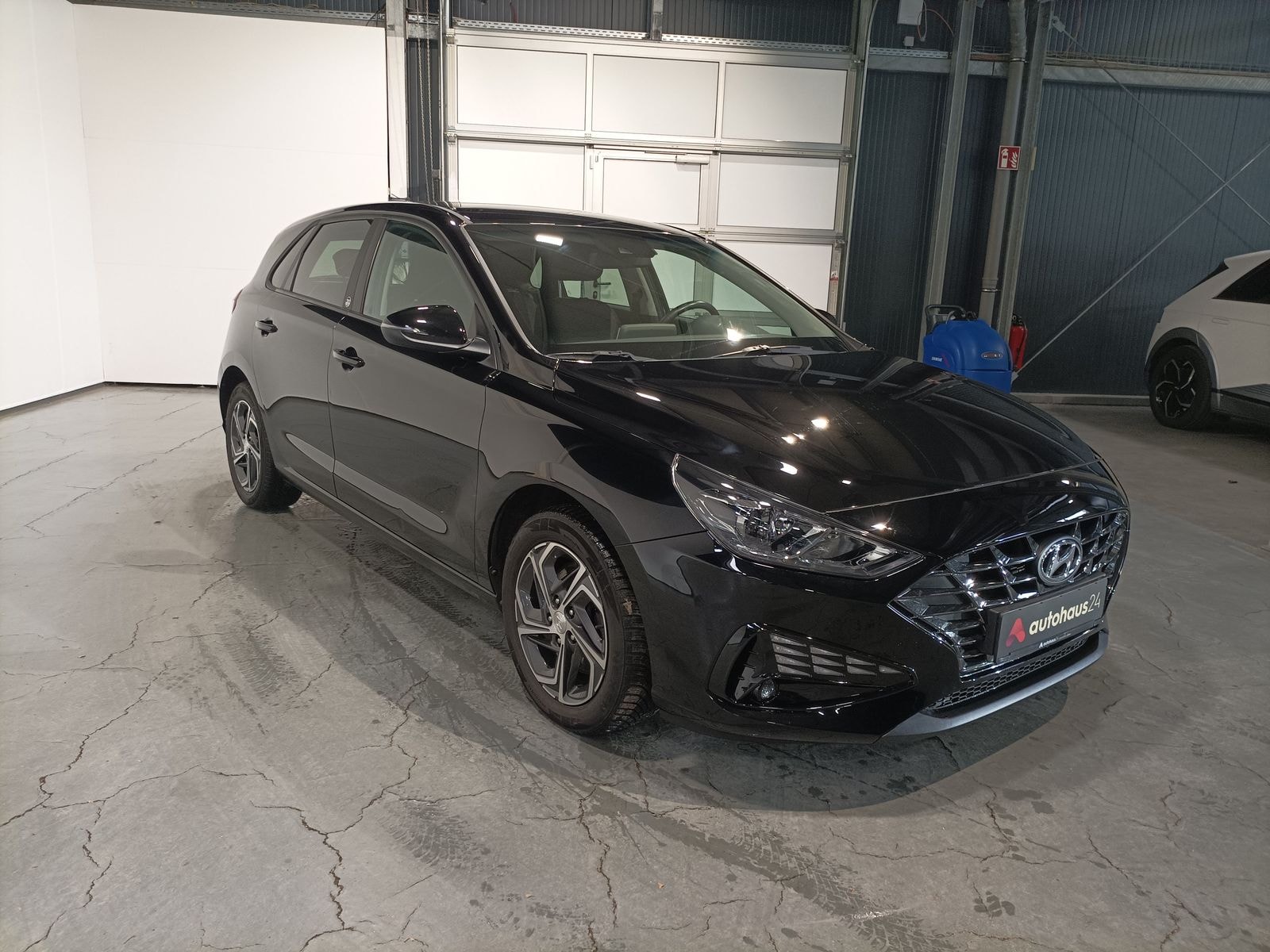 Hyundai i30 Limousine HYUNDAI i30 1.0 T-GDI EDITION 30 Schräghecklimousine #1