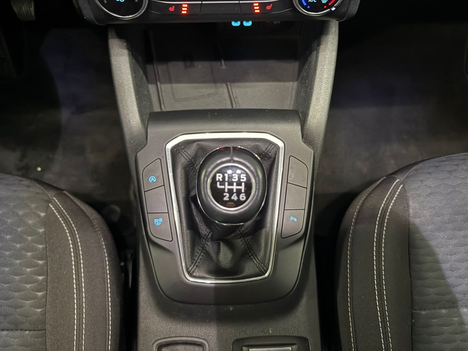 Ford Kuga SUV Kuga 1.5 EcoBlue Cool&Connect #13