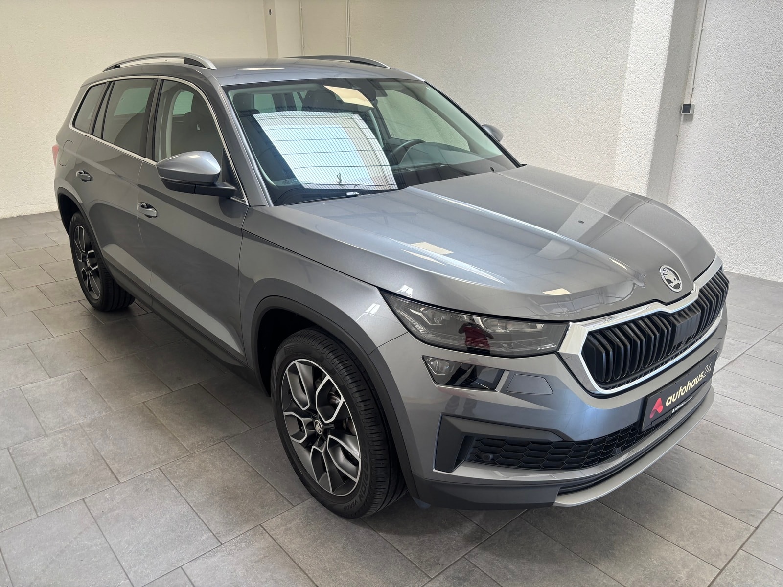 ŠKODA Kodiaq SUV / Crossover / Geländewagen SKODA Kodiaq 2.0 TDI SCR 147kW DSG 4x4 STYLE Sports Utility Vehicle #1