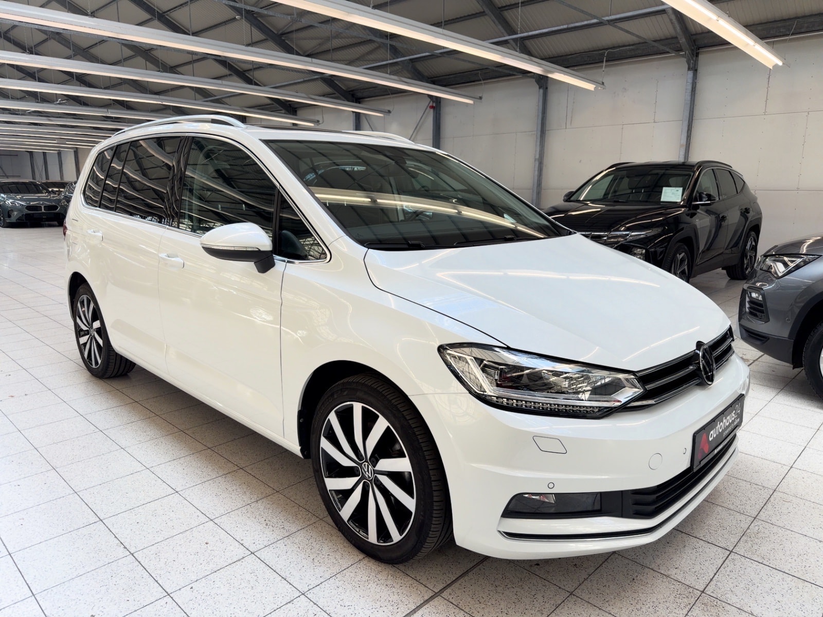 Volkswagen Touran Kleinbus / Van VOLKSWAGEN Touran 1.5 TSI OPF DSG Highline Kompaktvan #1