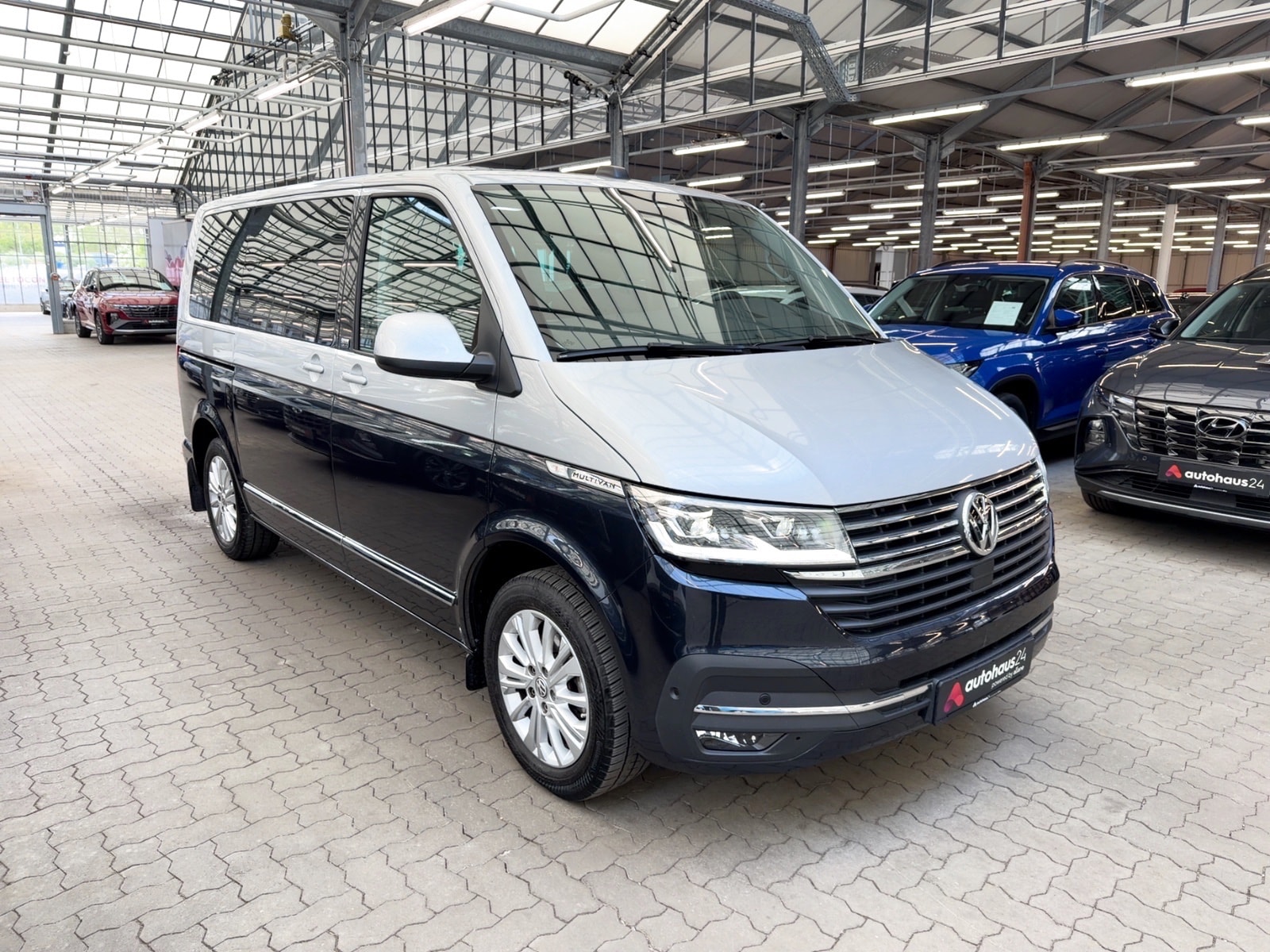 Volkswagen Multivan Kleinbus / Van VOLKSWAGEN Multivan 2,0 TDI 110kW DSG BMT Generation SIX Bus #1
