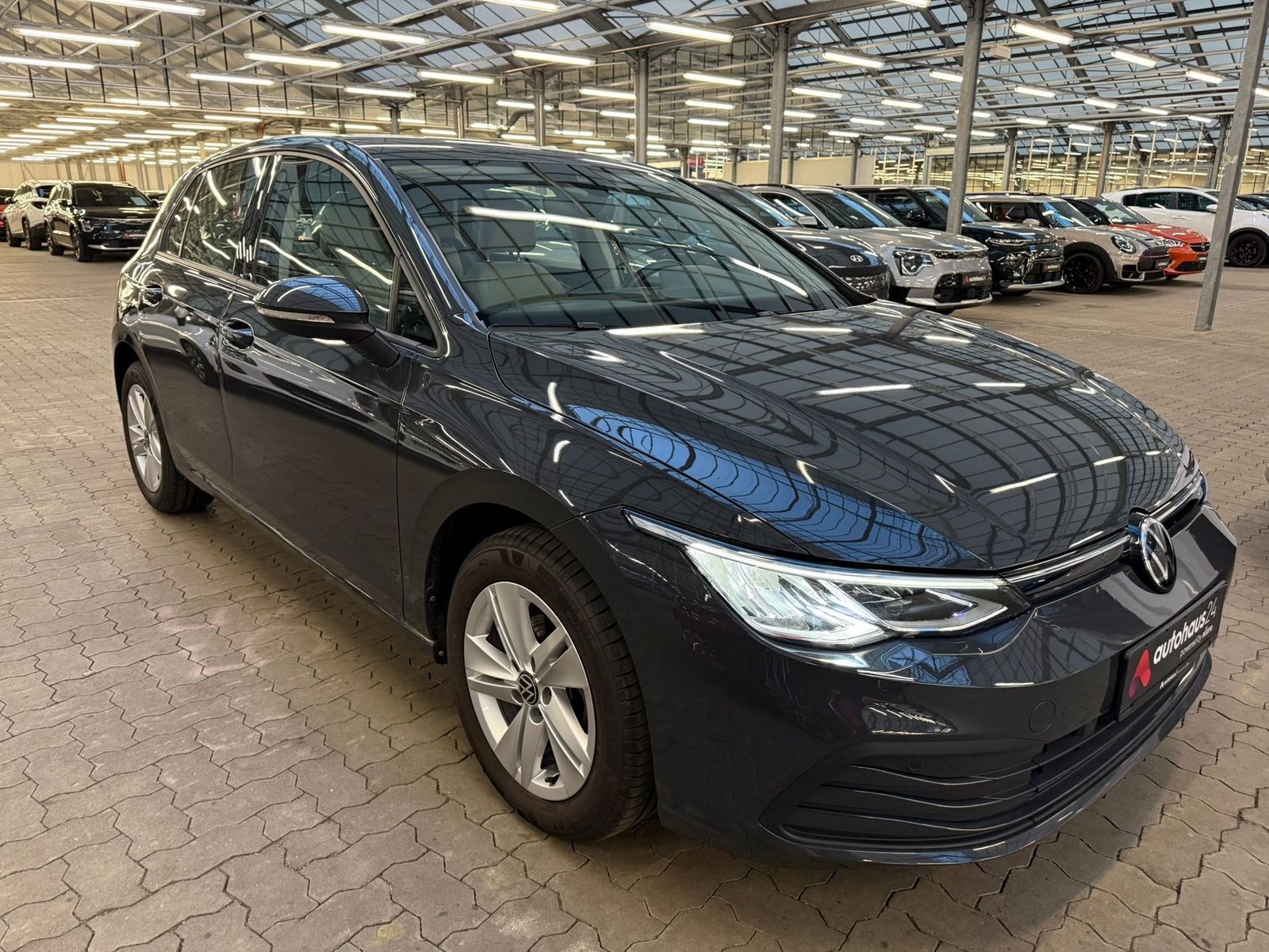 Volkswagen Golf Limousine VOLKSWAGEN Golf 1.0 eTSI OPF 81kW DSG Life Schräghecklimousine #1