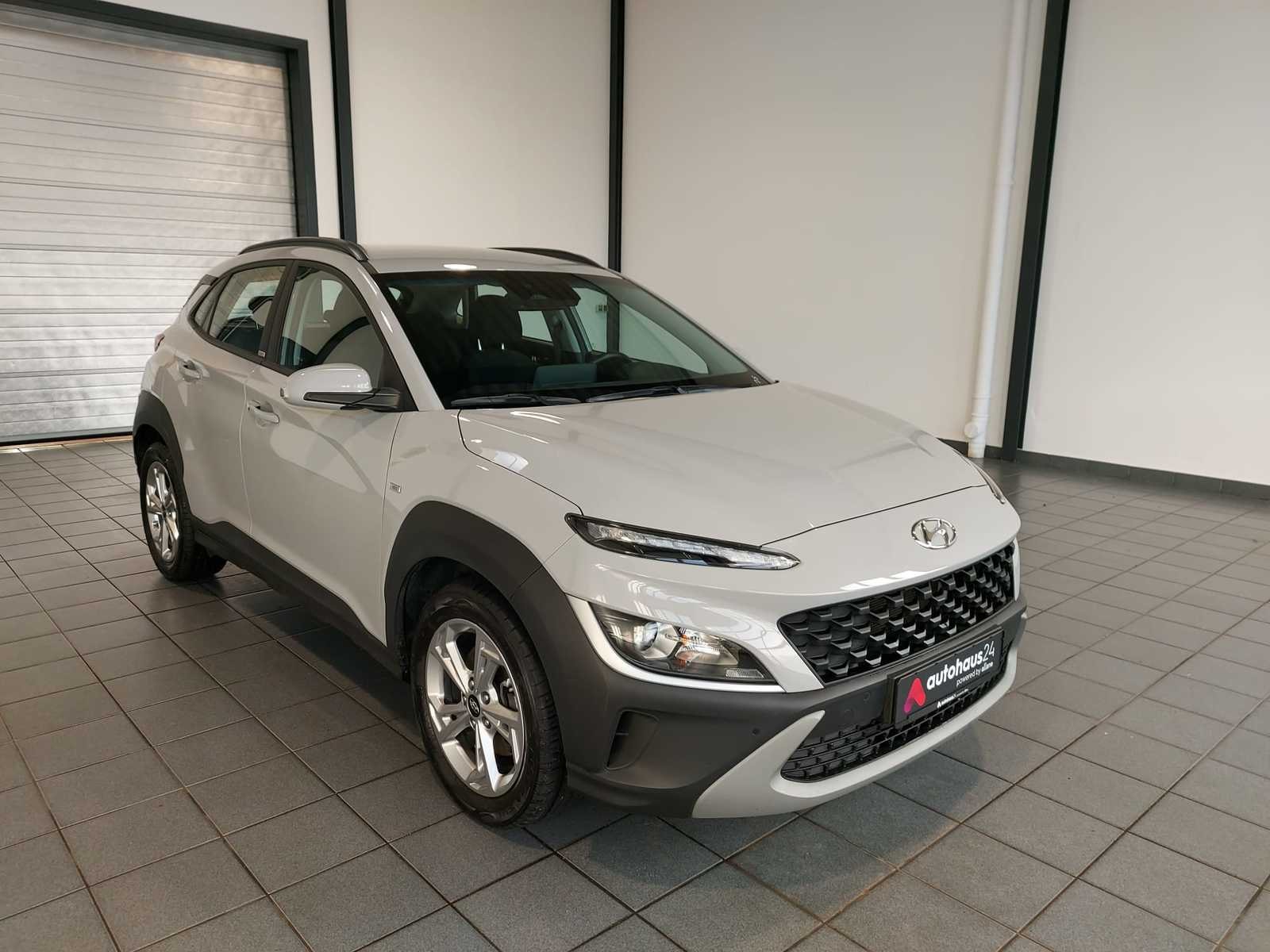 Hyundai Kona SUV / Crossover / Geländewagen HYUNDAI Kona 1.0 T-GDI 48V-Hybrid Trend iMT Sports Utility Vehicle #1