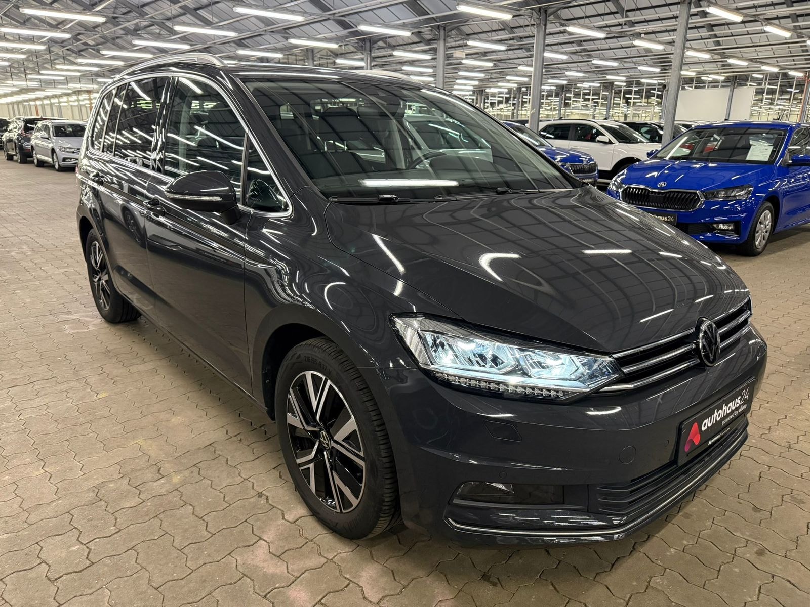 Volkswagen Touran Kleinbus / Van VOLKSWAGEN Touran 1.5 TSI OPF DSG Highline Kompaktvan #1