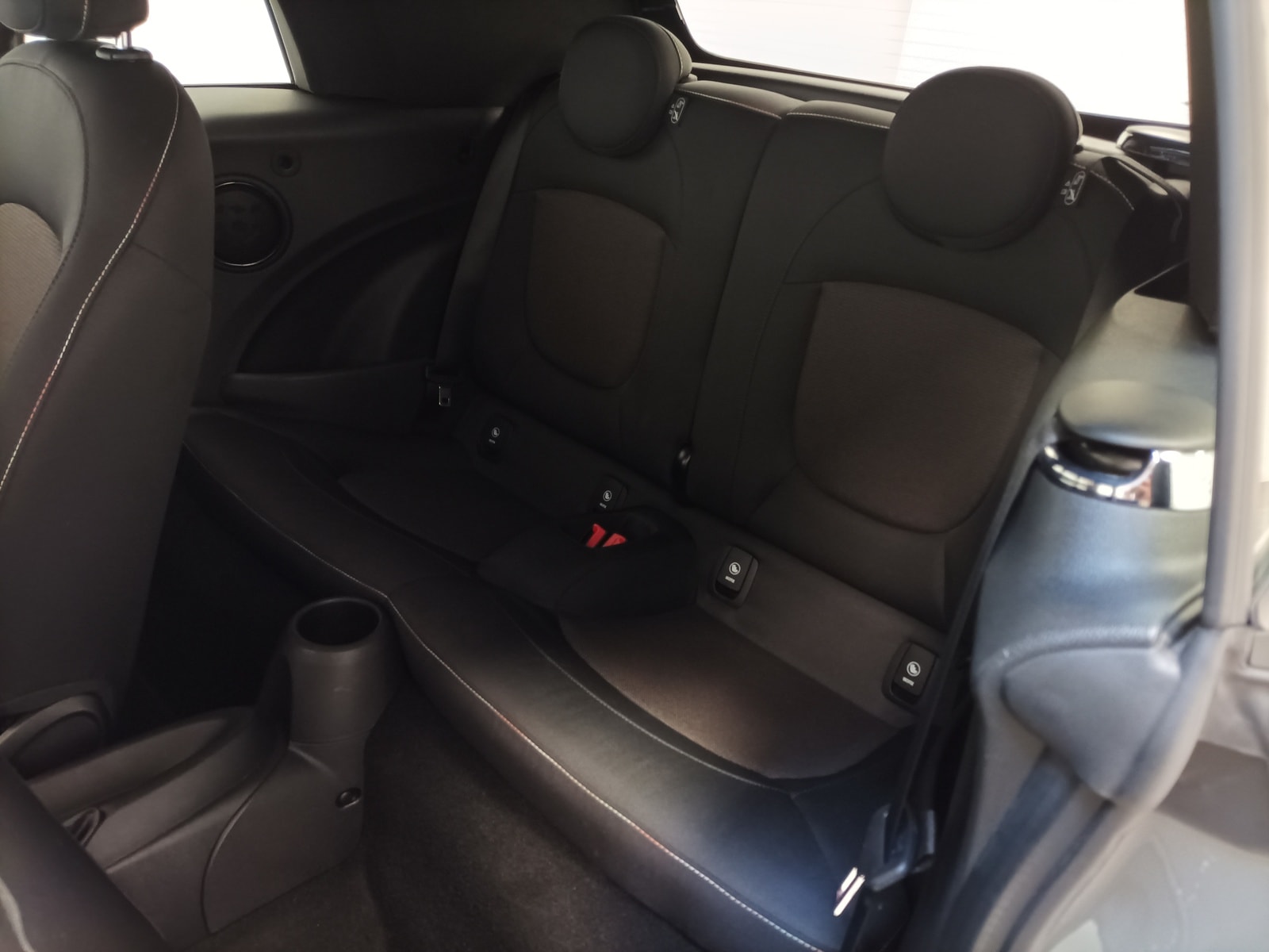 MINI Cabrio Cabrio / Roadster MINI MINI One Cabrio Essential Trim Cabriolet #1