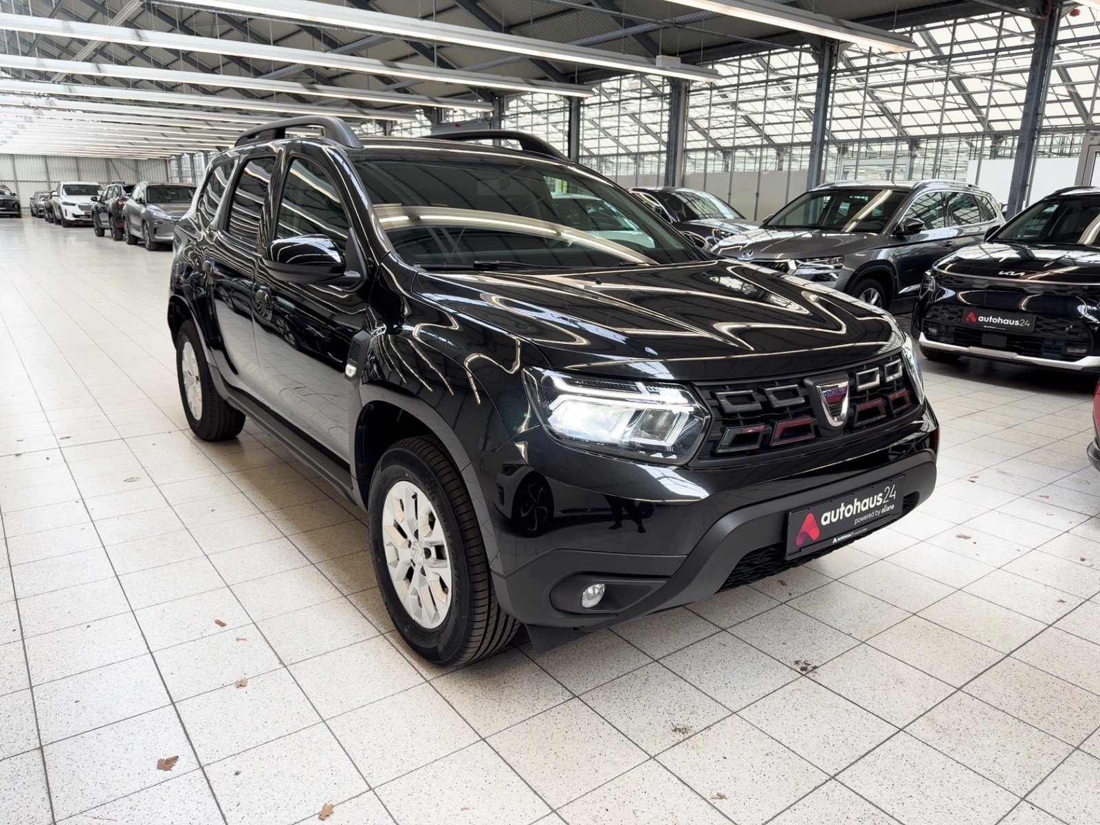 Dacia Duster SUV / Crossover / Geländewagen DACIA Duster Blue dCi 115 2WD Comfort Sports Utility Vehicle #1