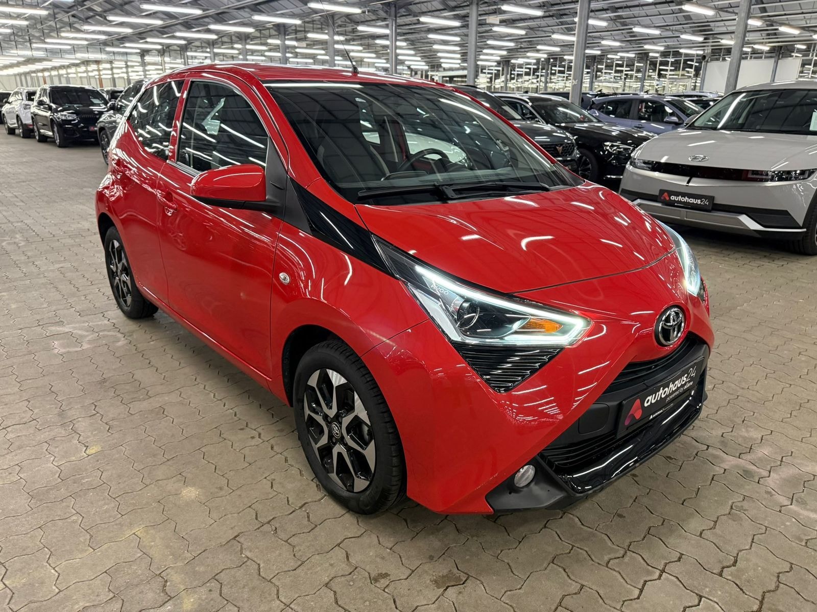 Toyota AYGO Schräghecklimousine TOYOTA AYGO 1,0-l-VVT-i Team Deutschland Kleinstwagen #1