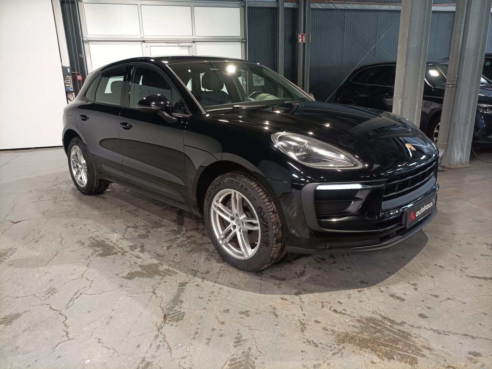 Porsche Macan SUV / Crossover / Geländewagen PORSCHE Macan - Sports Utility Vehicle #1
