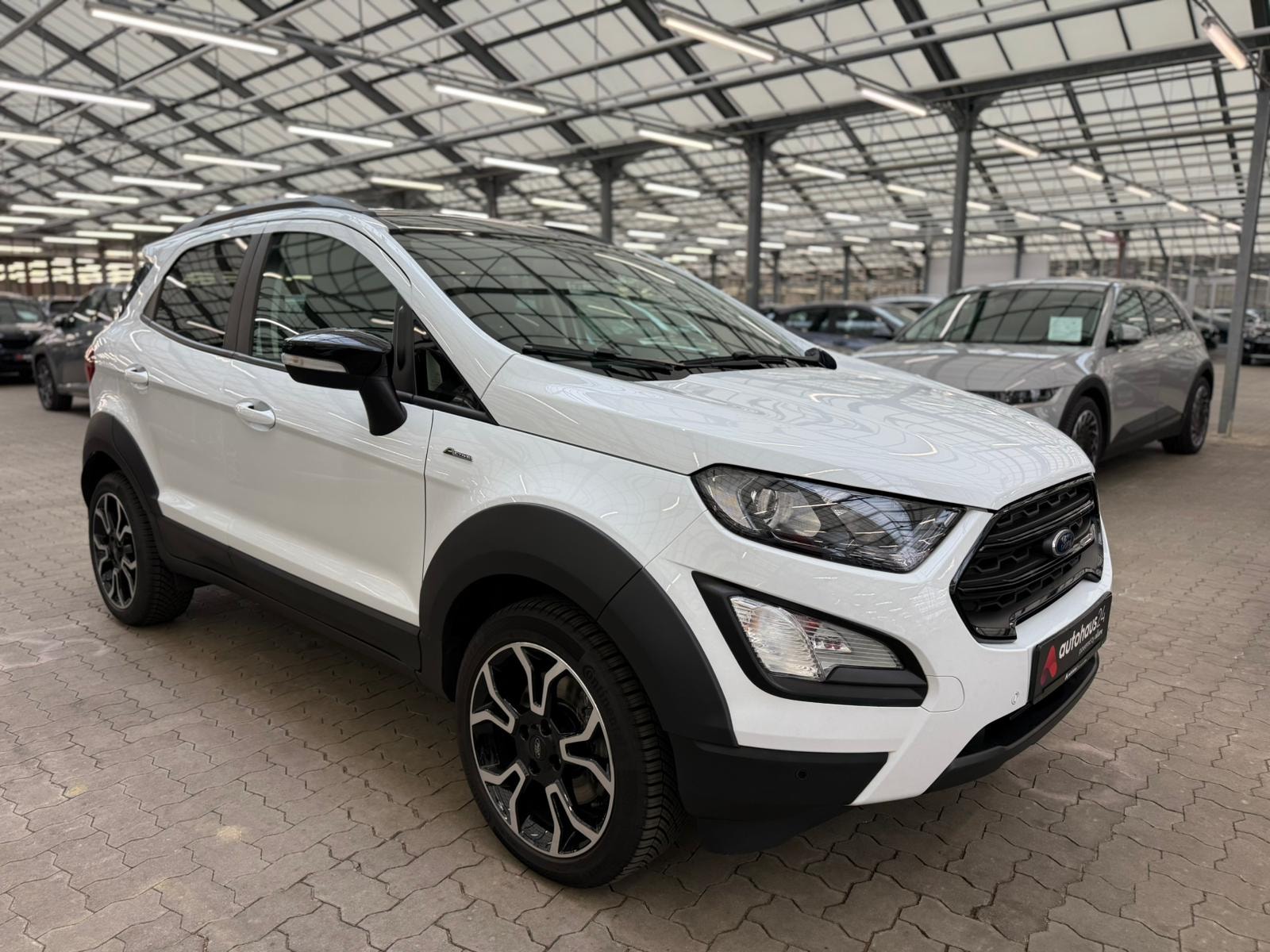 Ford EcoSport SUV / Crossover / Geländewagen FORD EcoSport 1,0 EcoBoost 103kW Active Sports Utility Vehicle #1