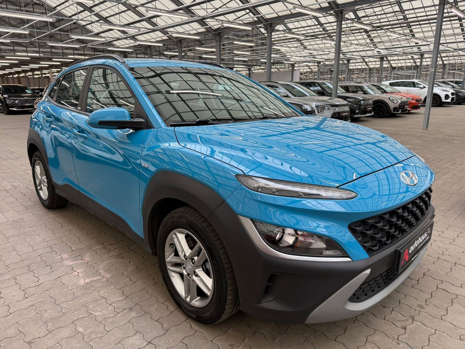 Hyundai Kona SUV / Crossover / Geländewagen HYUNDAI Kona 1.0 T-GDI 48V-Hybrid Select iMT Sports Utility Vehicle #1