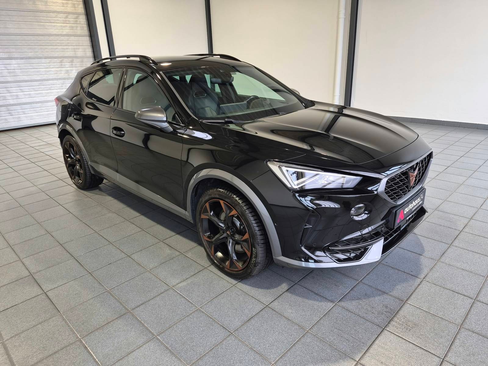 CUPRA Formentor SUV / Crossover / Geländewagen CUPRA Formentor 1.4 e-HYBRID 180kW VZ DSG Sports Utility Vehicle #1