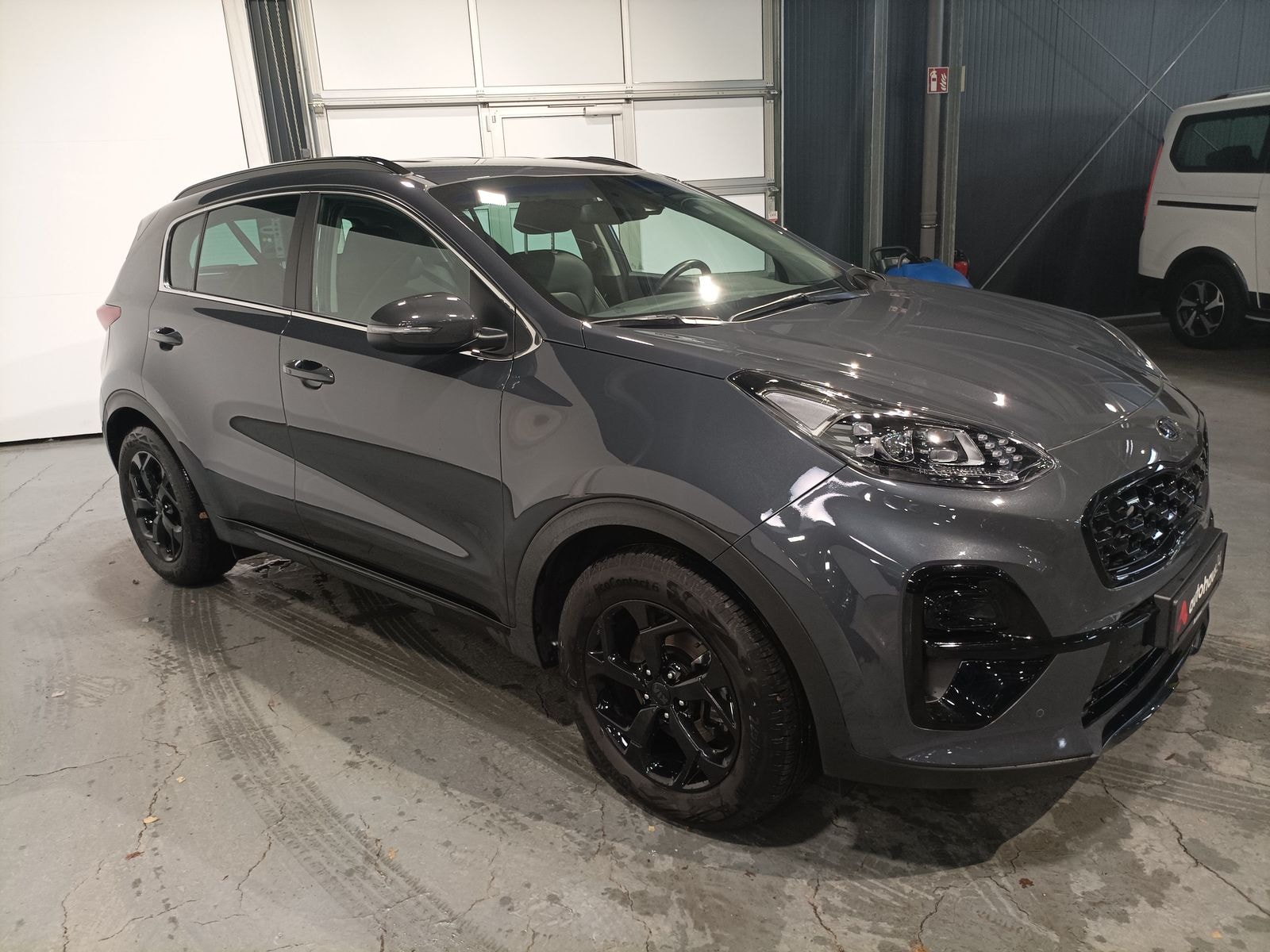 Kia Sportage SUV / Crossover / Geländewagen KIA Sportage 1.6 T-GDI DCT 2WD Black Edition Sports Utility Vehicle #1