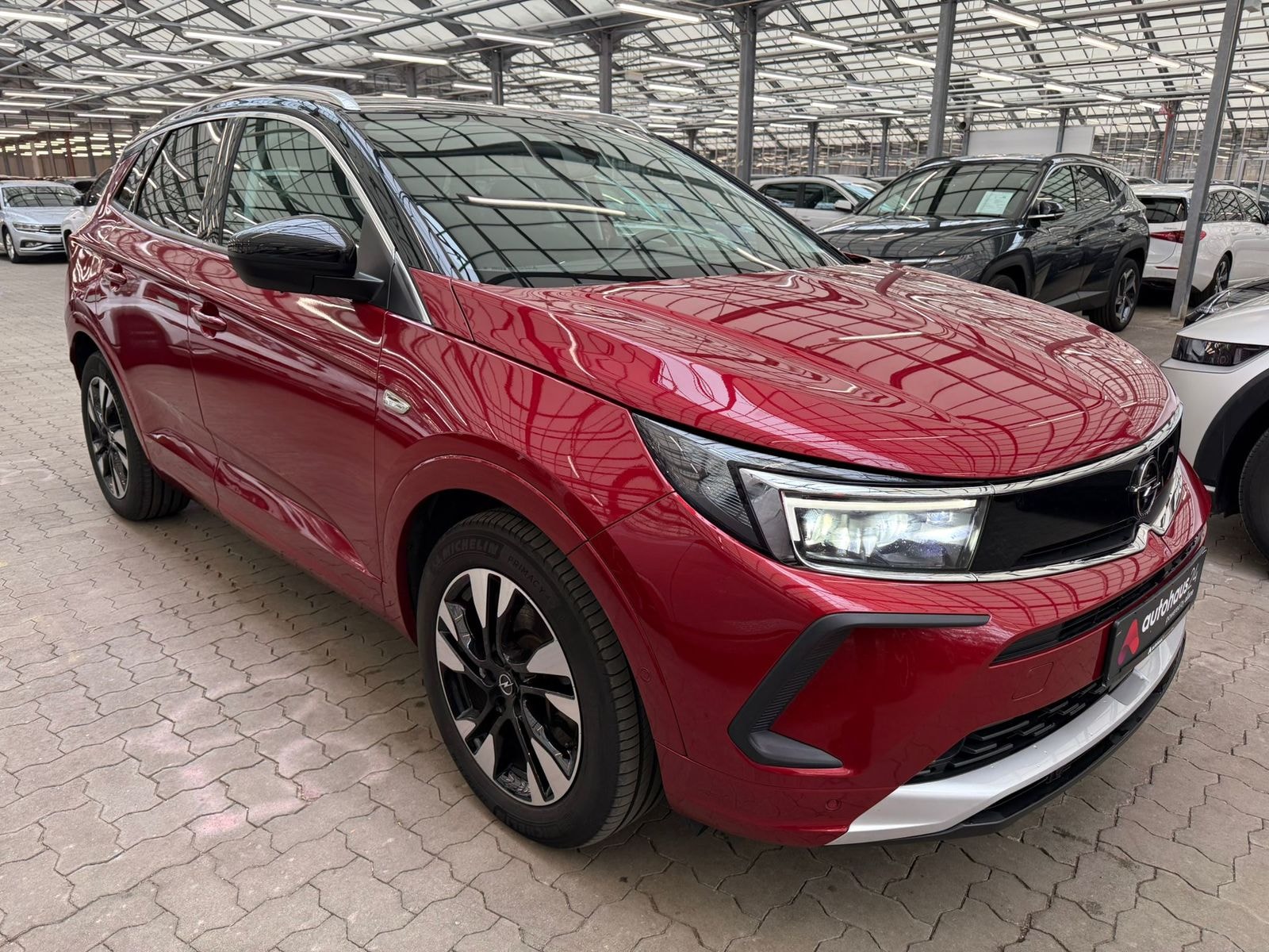 Opel Crossland X SUV / Crossover / Geländewagen OPEL Grandland X 1.6 Hybrid Ultimate Auto Sports Utility Vehicle #1