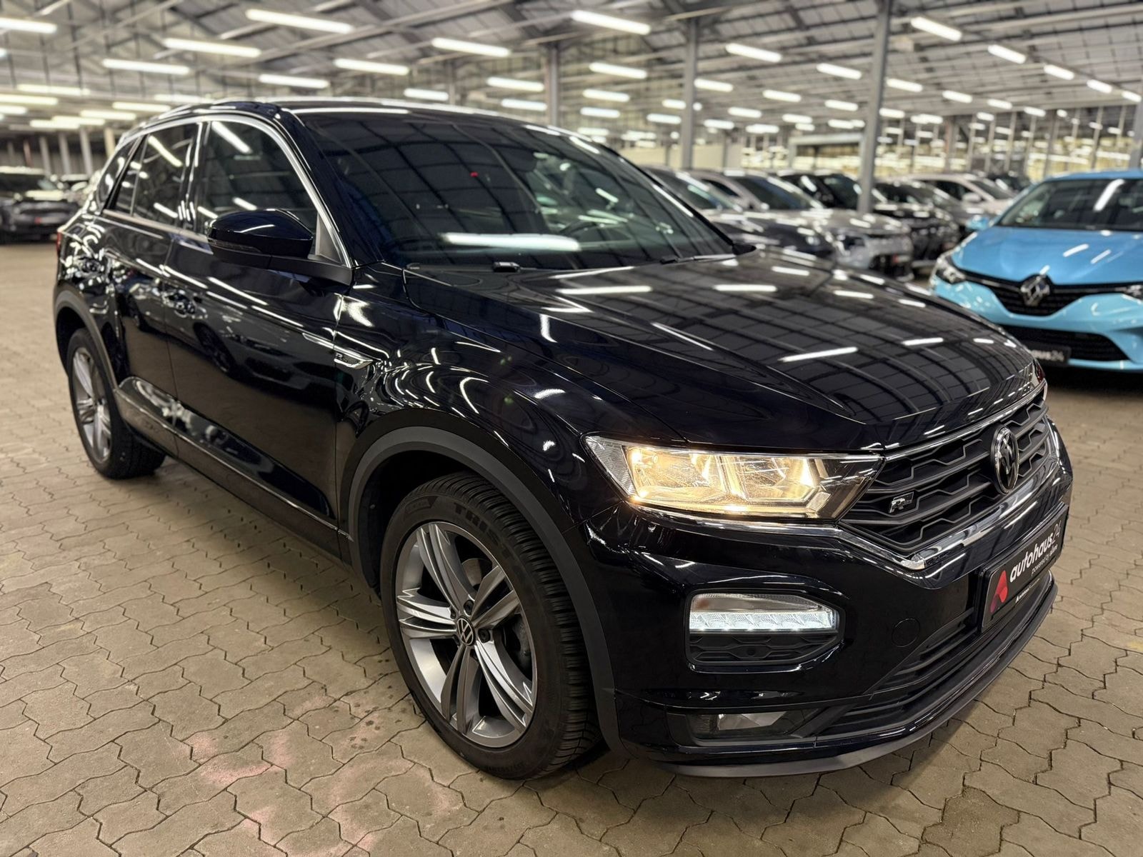 Volkswagen T-Roc SUV / Crossover / Geländewagen VOLKSWAGEN T-Roc 1.5 TSI ACT OPF DSG Sport Sports Utility Vehicle #1