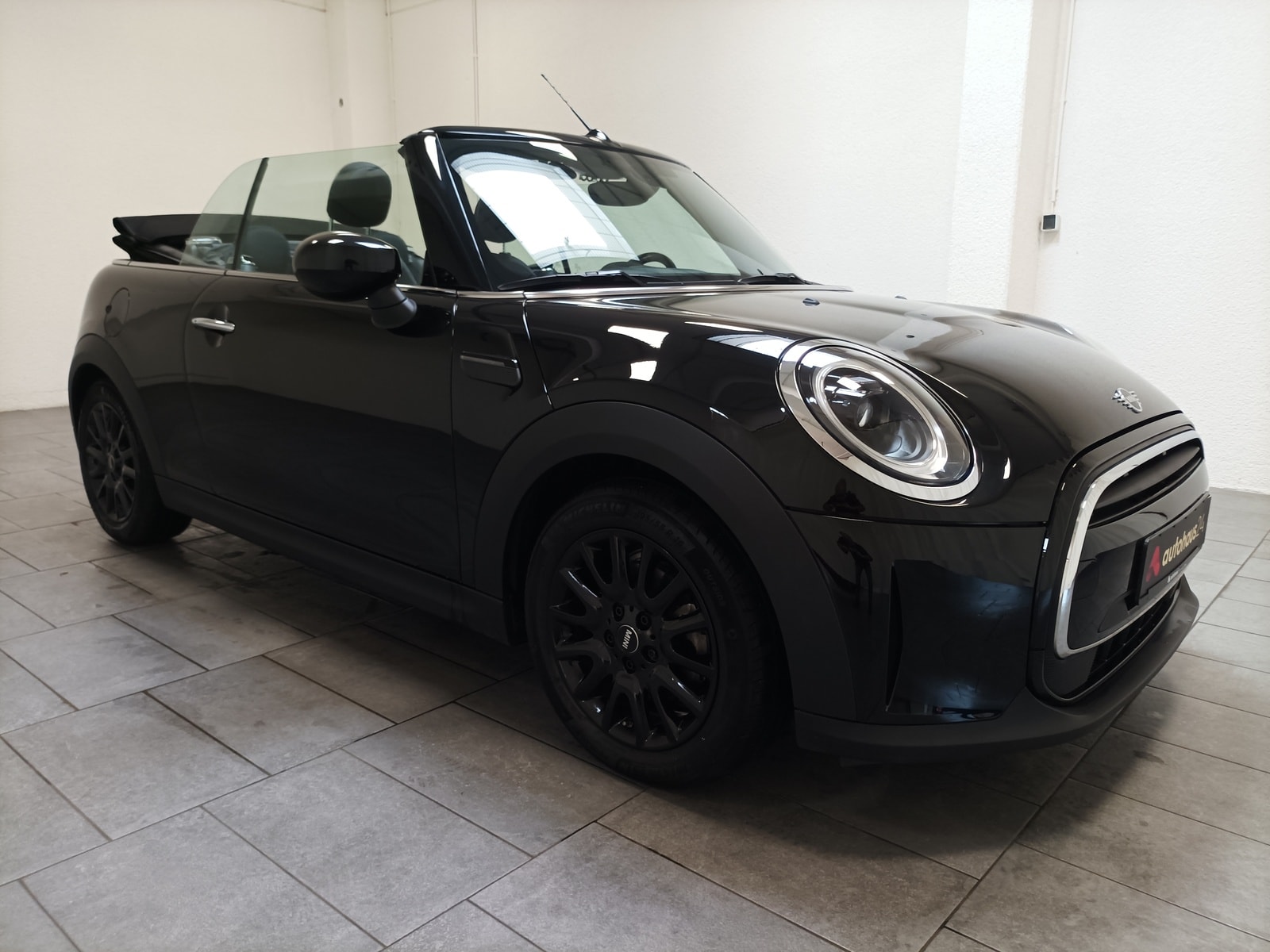 MINI Cabrio Cabrio / Roadster MINI MINI One Cabrio Essential Trim Cabriolet #1