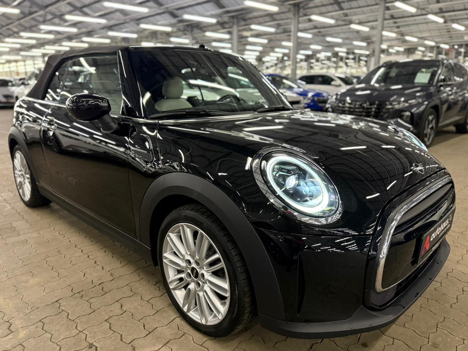 MINI Cabrio Cabrio / Roadster MINI MINI Cooper Cabrio Classic Trim Cabriolet #1