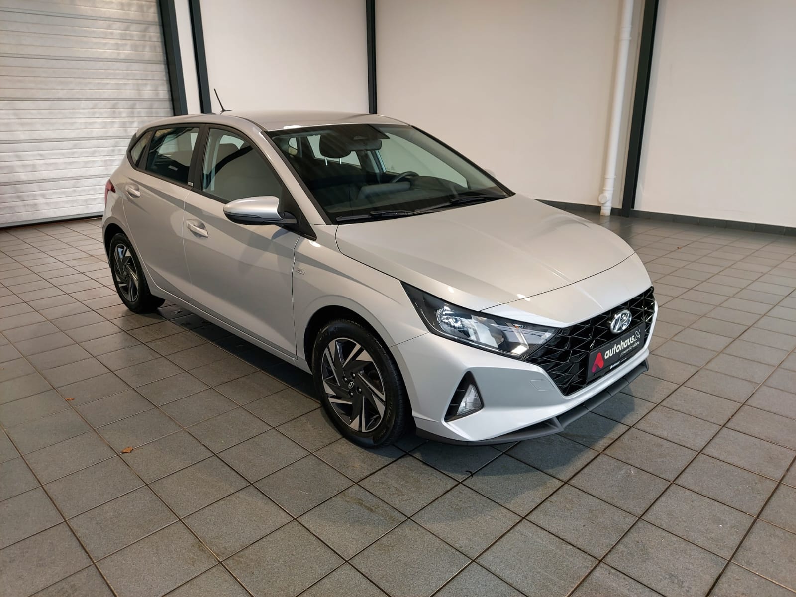 Hyundai i20 Limousine HYUNDAI i20 1.0 T-GDI 74kW Hybrid Select Schräghecklimousine #1