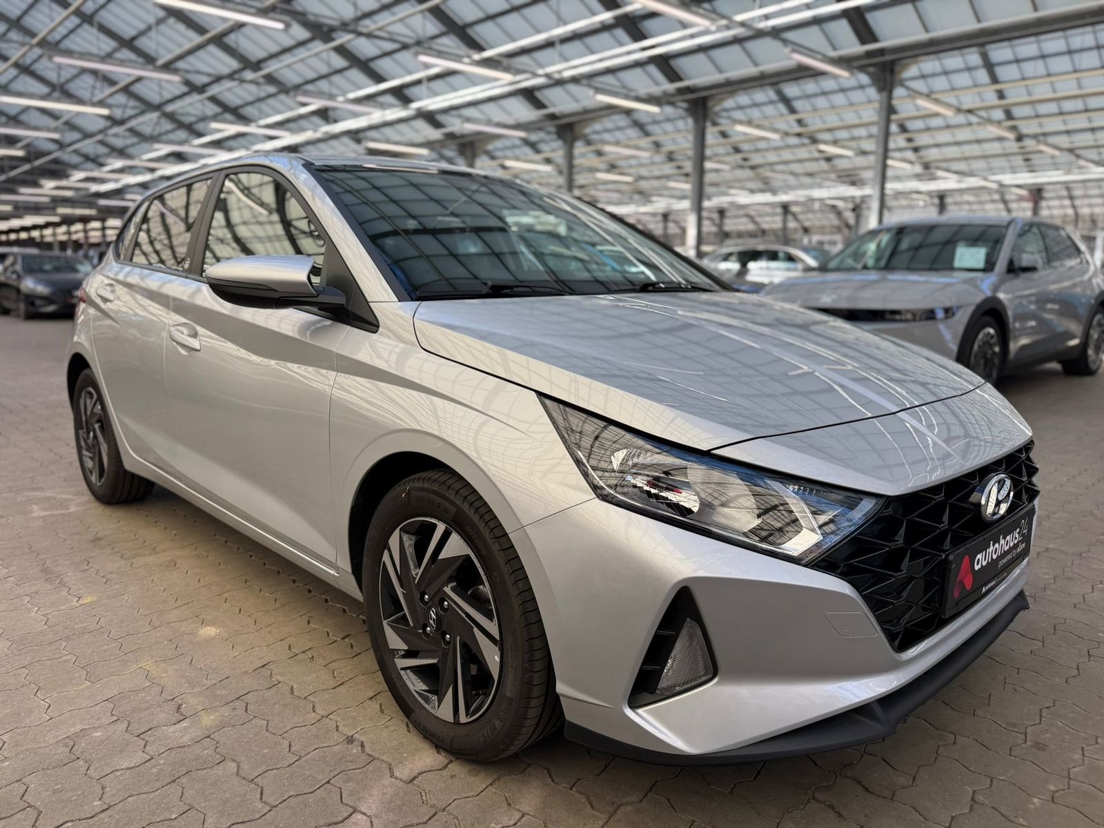 Hyundai i20 Limousine HYUNDAI i20 1.0 T-GDI 74kW Edition 30 Schräghecklimousine #1