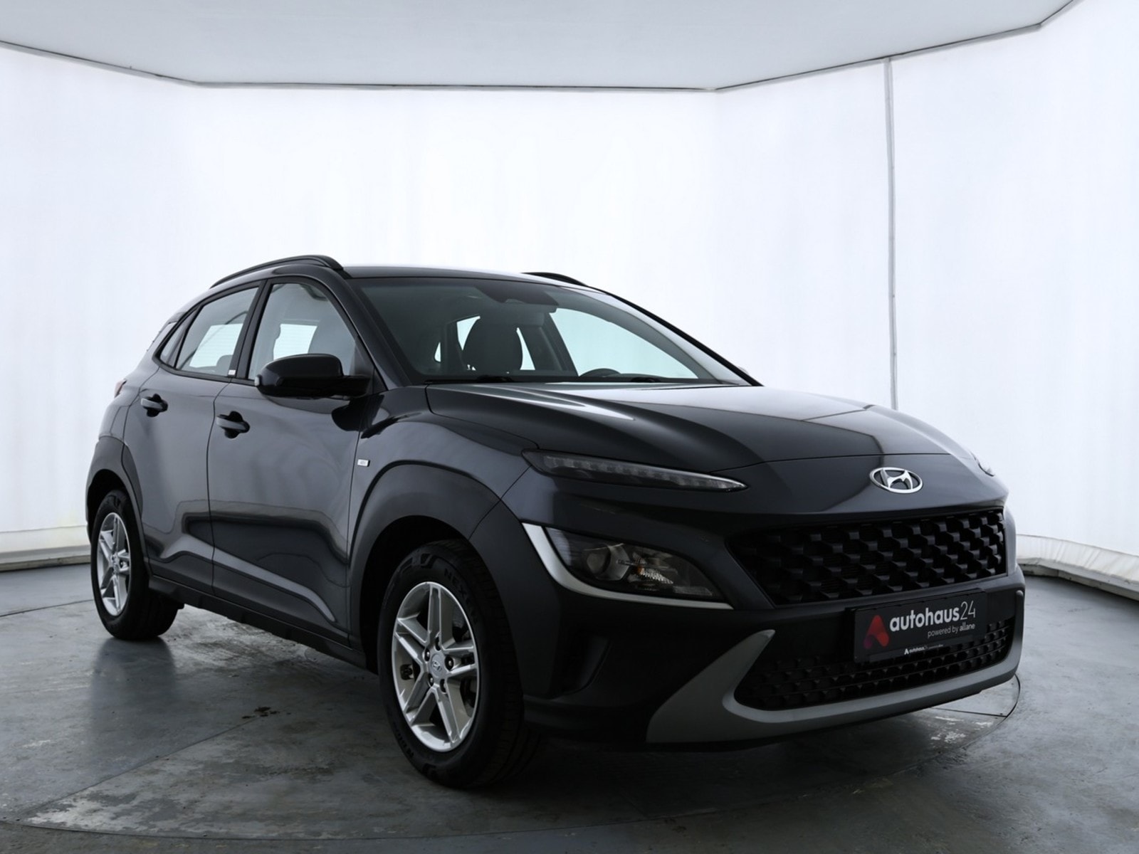 Hyundai Kona SUV / Crossover / Geländewagen HYUNDAI Kona 1.0 T-GDI 48V-Hybrid Select iMT Sports Utility Vehicle #1