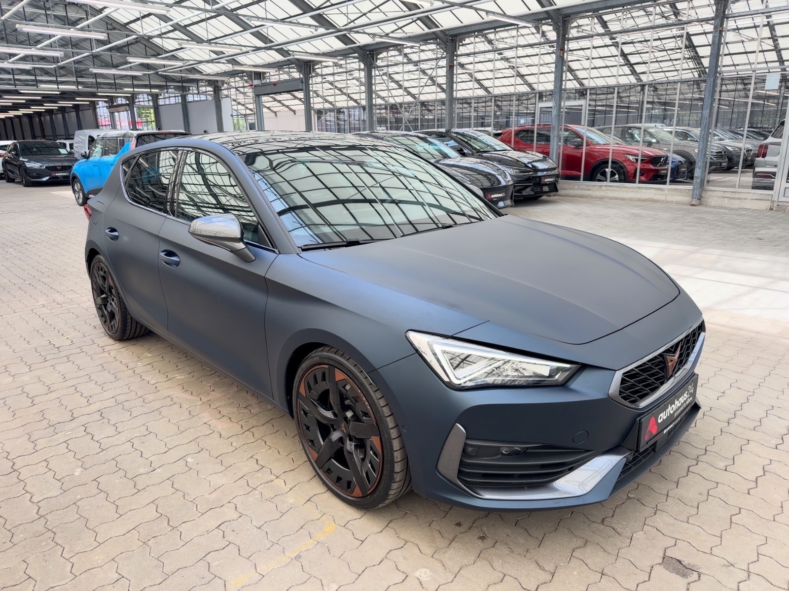 CUPRA Leon Limousine CUPRA Leon 2.0 TSI 221kW VZ DSG Schräghecklimousine #1