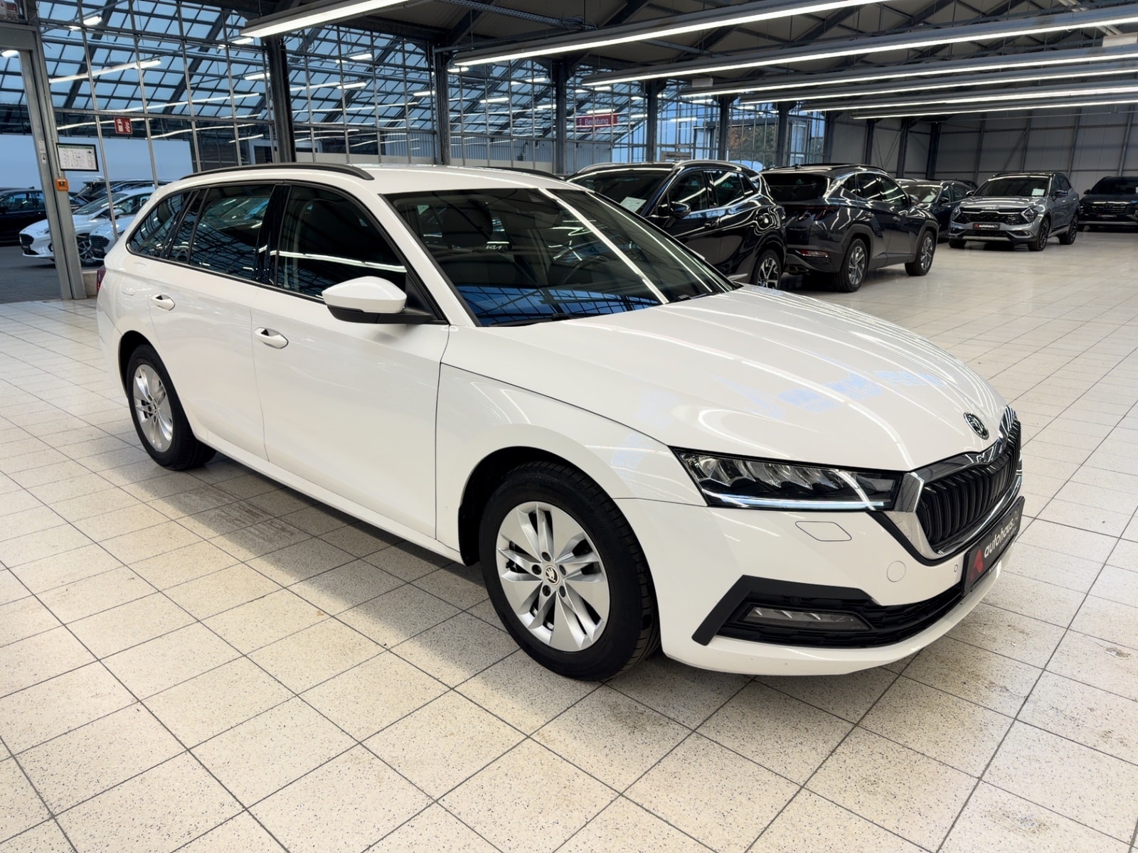 ŠKODA Octavia Kombi SKODA Octavia 2.0 TDI 85kW DSG AMBITION COMBI Kombi #1