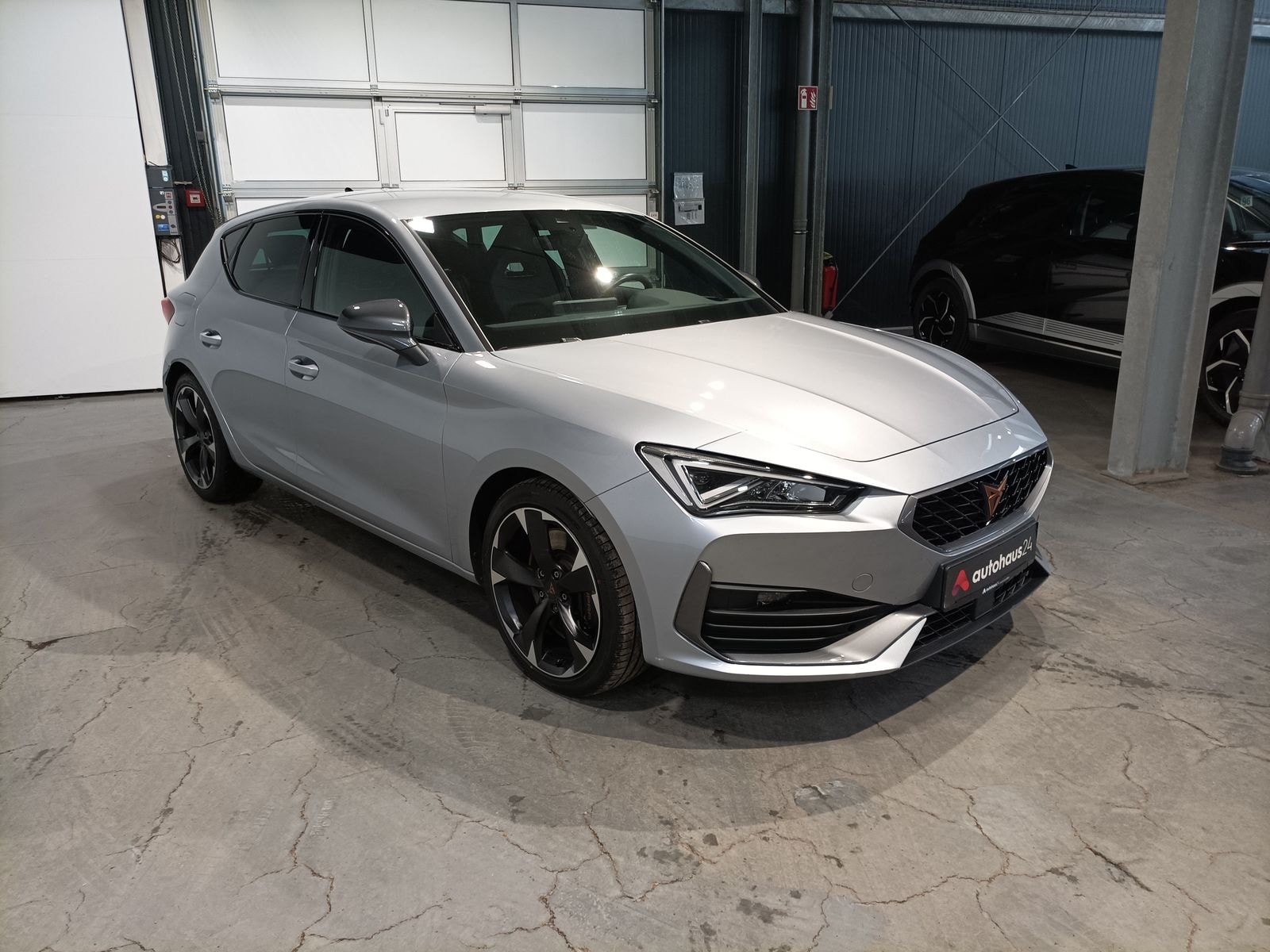 CUPRA Leon Limousine CUPRA Leon 2.0 TSI 180kW DSG Schräghecklimousine #1