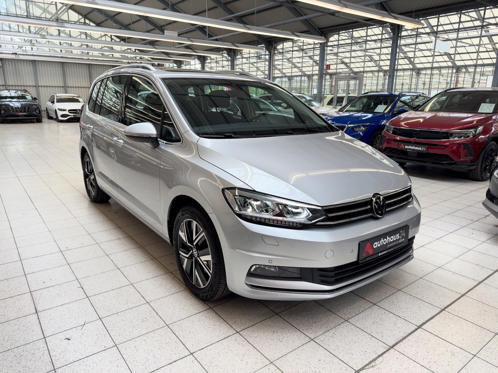 Volkswagen Touran Kleinbus / Van VOLKSWAGEN Touran 1.5 TSI OPF DSG Highline Kompaktvan #1