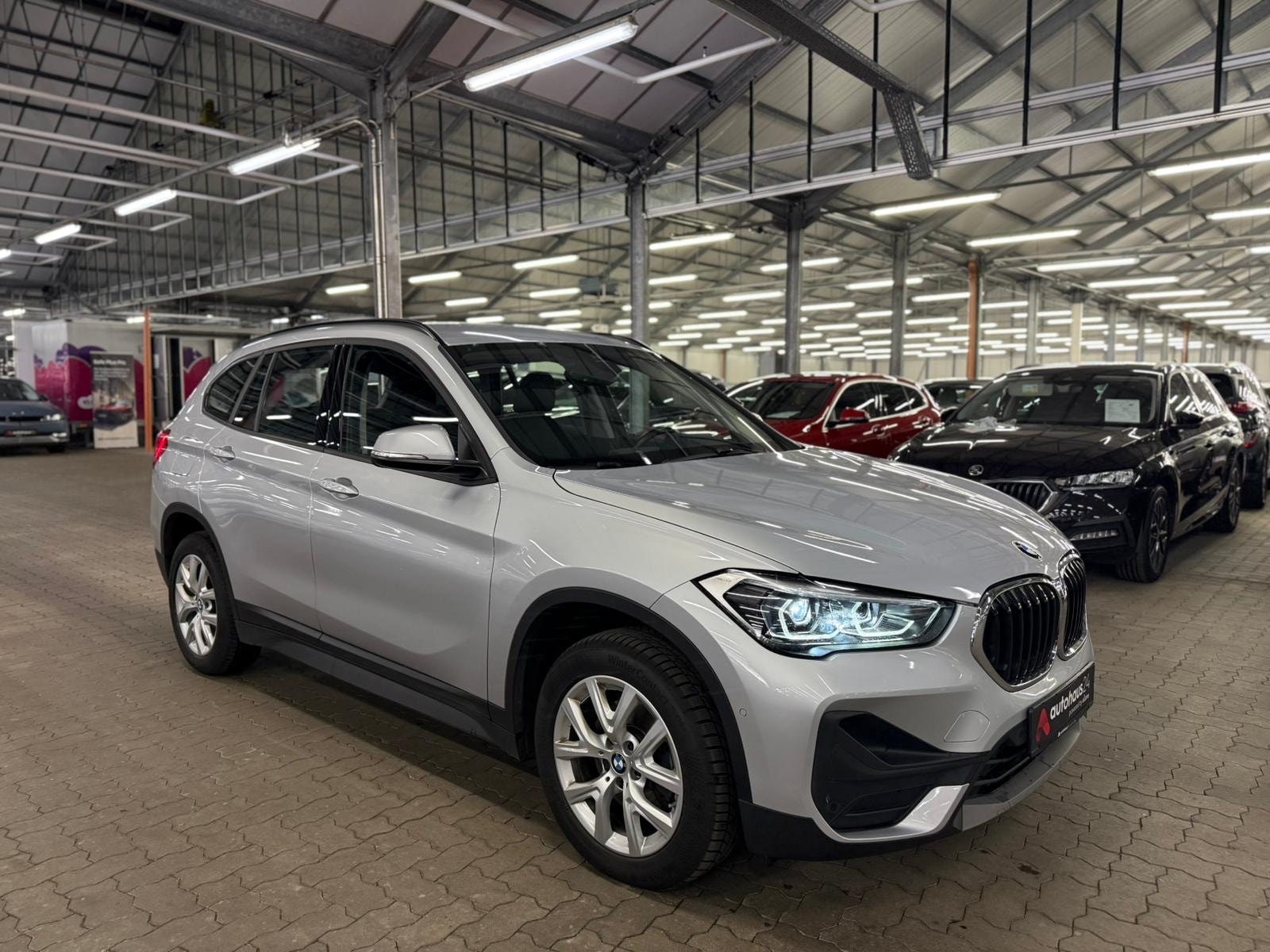 BMW X1 SUV / Crossover / Geländewagen BMW X1 sDrive18d Sports Utility Vehicle #1