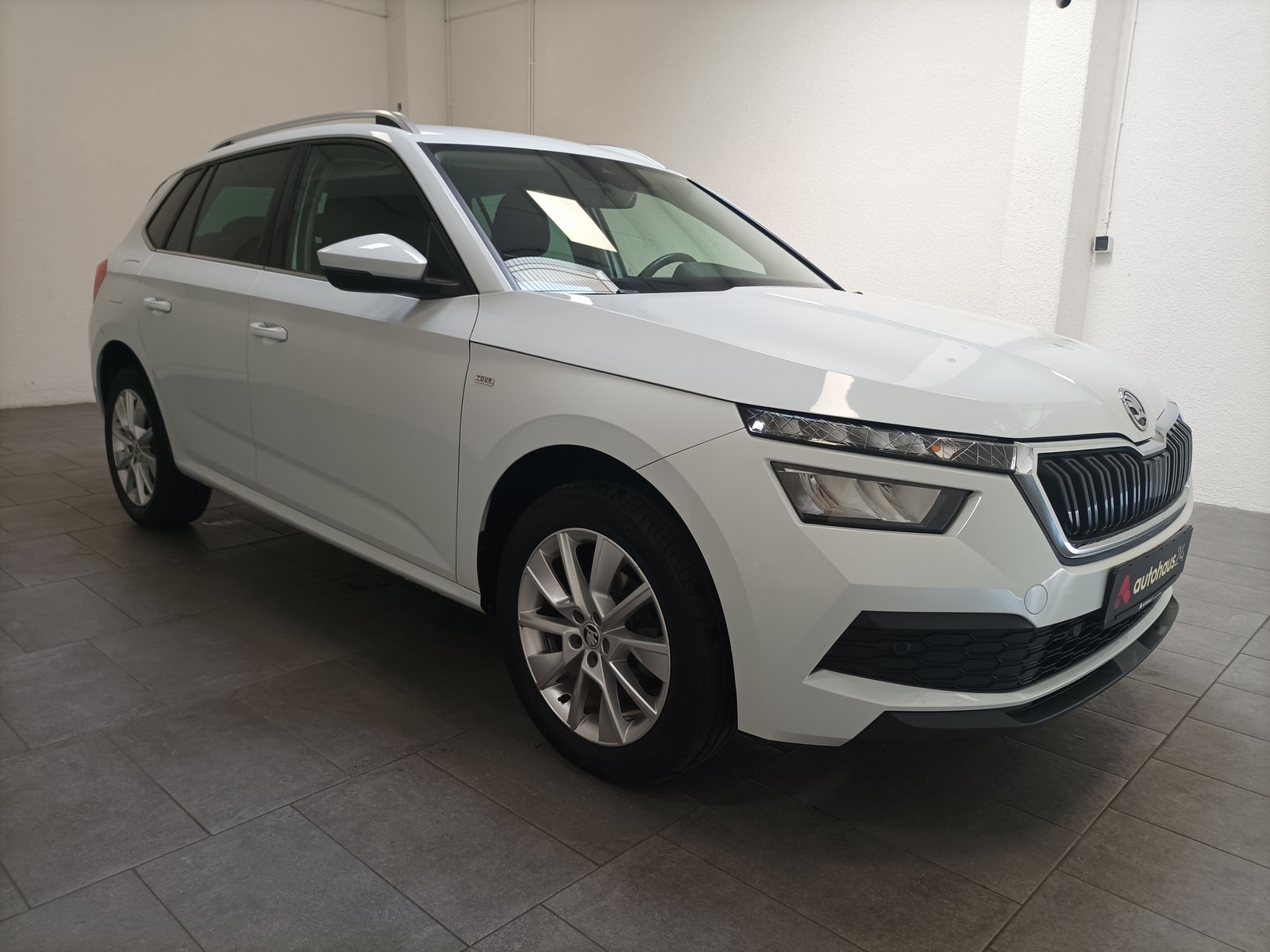 ŠKODA Kamiq SUV / Crossover / Geländewagen SKODA Kamiq 1.5l TSI ACT CLEVER Sports Utility Vehicle #1