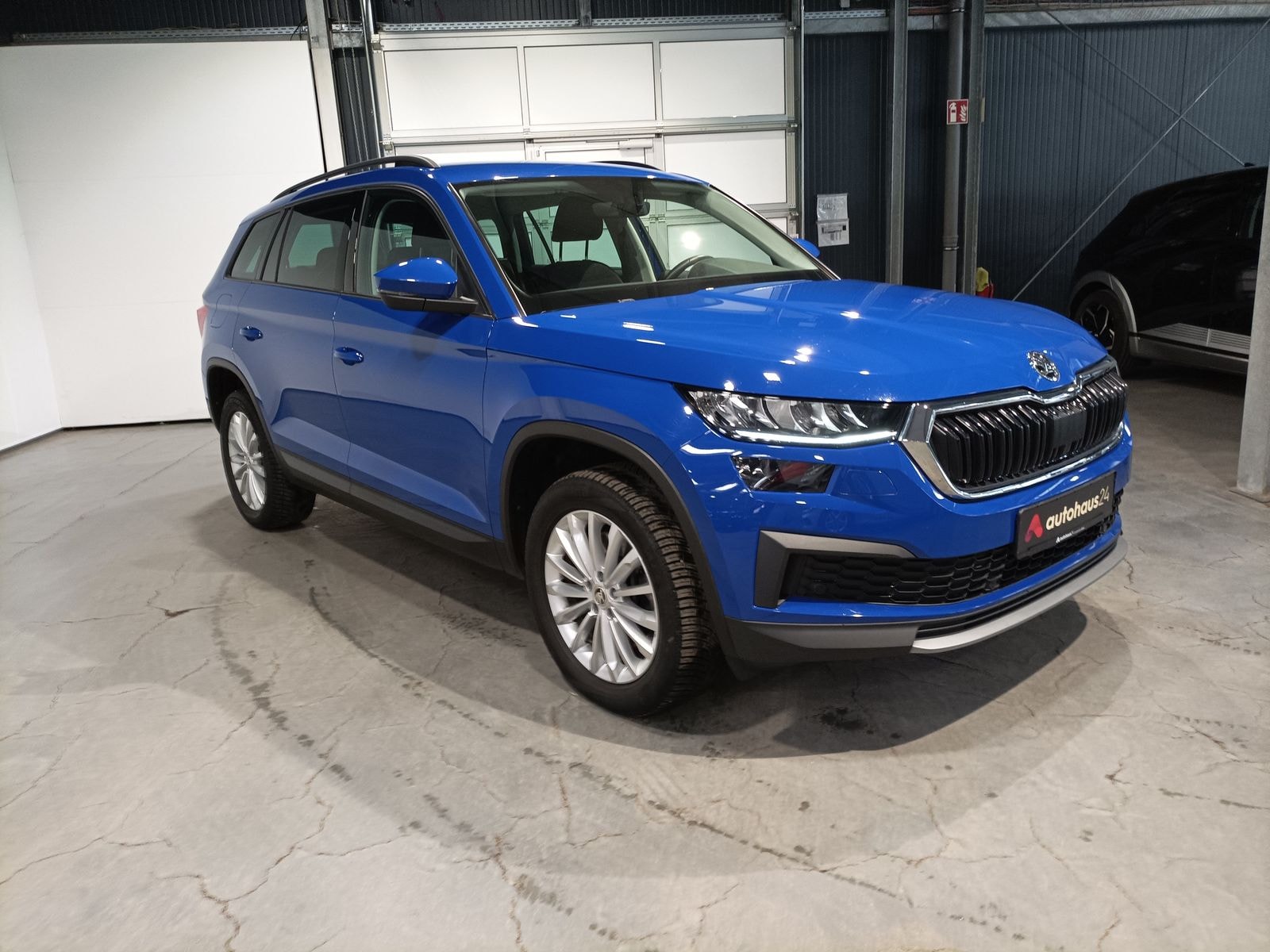 ŠKODA Kodiaq SUV / Crossover / Geländewagen SKODA Kodiaq 2.0 TDI SCR DSG AMBITION Sports Utility Vehicle #1