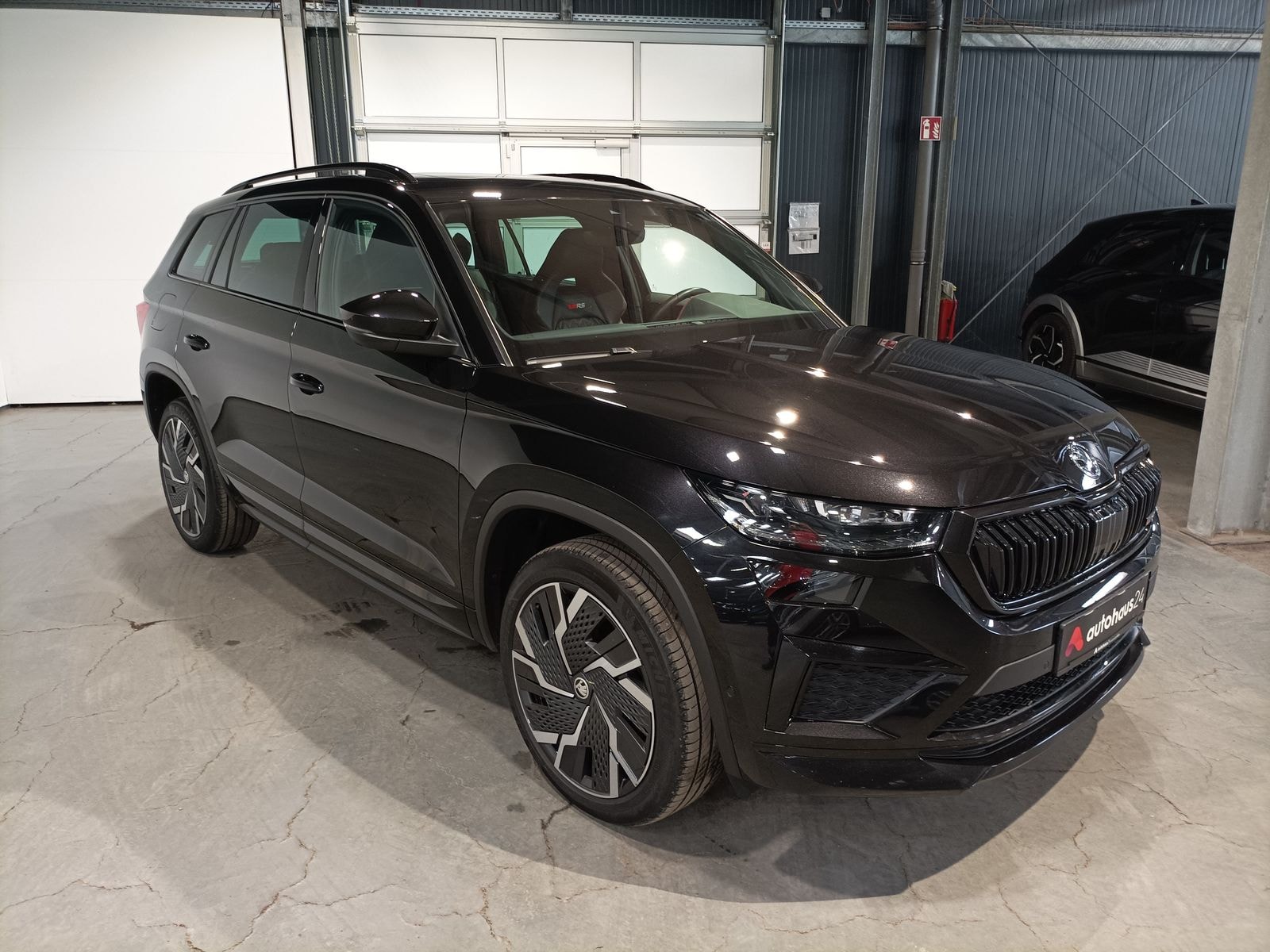 ŠKODA Kodiaq SUV / Crossover / Geländewagen SKODA Kodiaq 2.0 TSI DSG 4x4 RS Sports Utility Vehicle #1