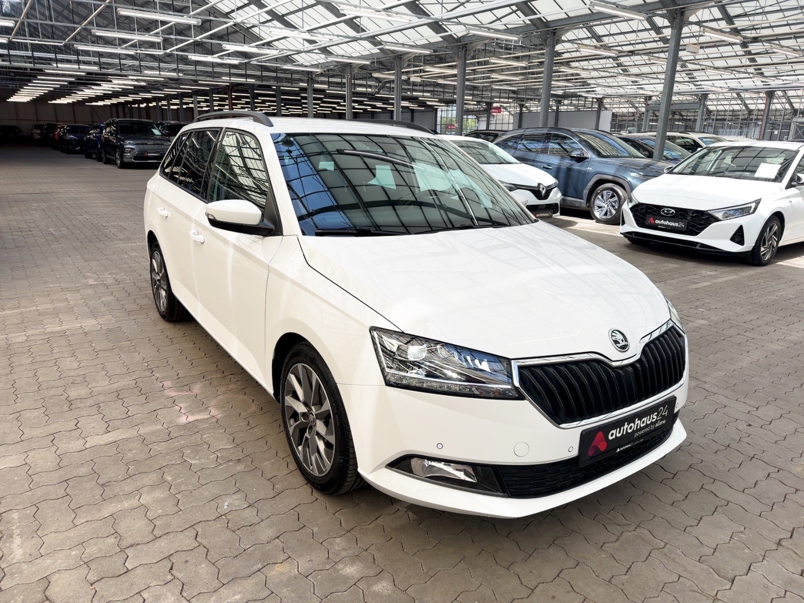ŠKODA Fabia Kombi SKODA Fabia 1.0l TSI 70kW BEST OF COMBI Kombi #1