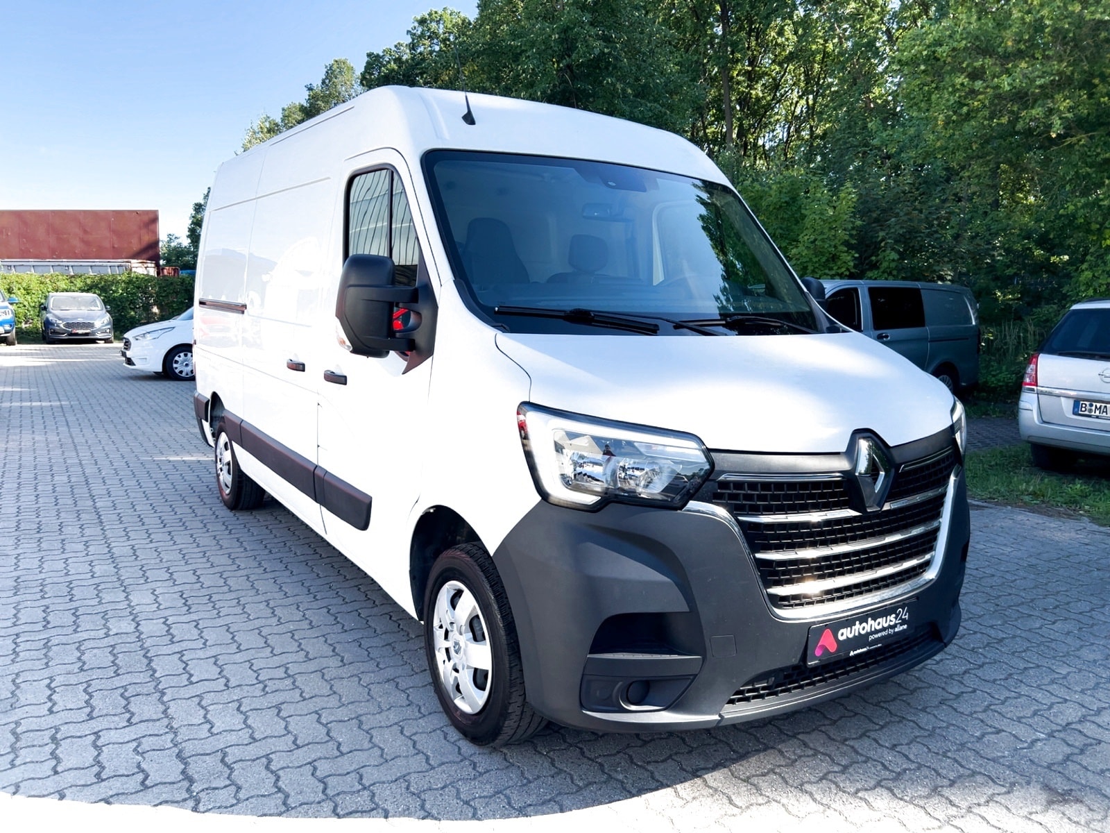 Renault Master Transporter RENAULT Master 2.3 dCi 150 3,5t L2H2 Front Komfort Kastenwagen #1
