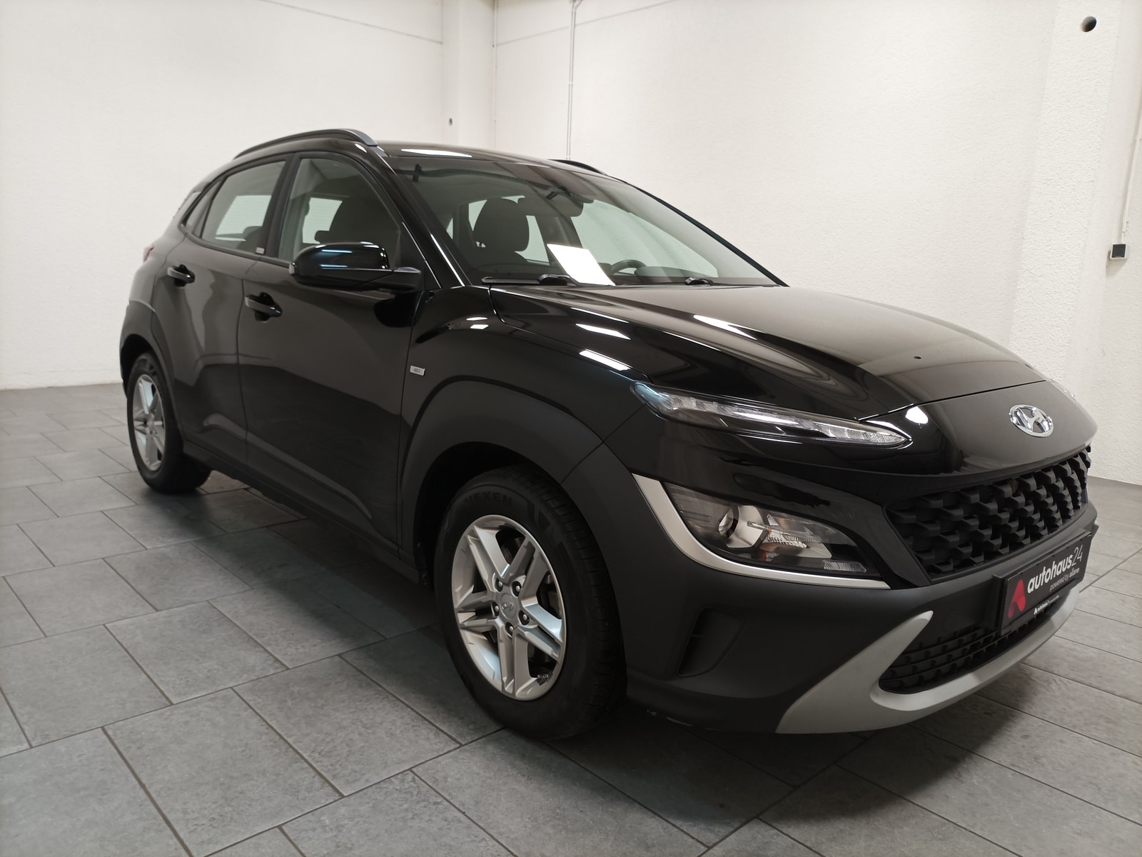 Hyundai Kona SUV / Crossover / Geländewagen HYUNDAI Kona 1.0 T-GDI 48V-Hybrid Select iMT Sports Utility Vehicle #1