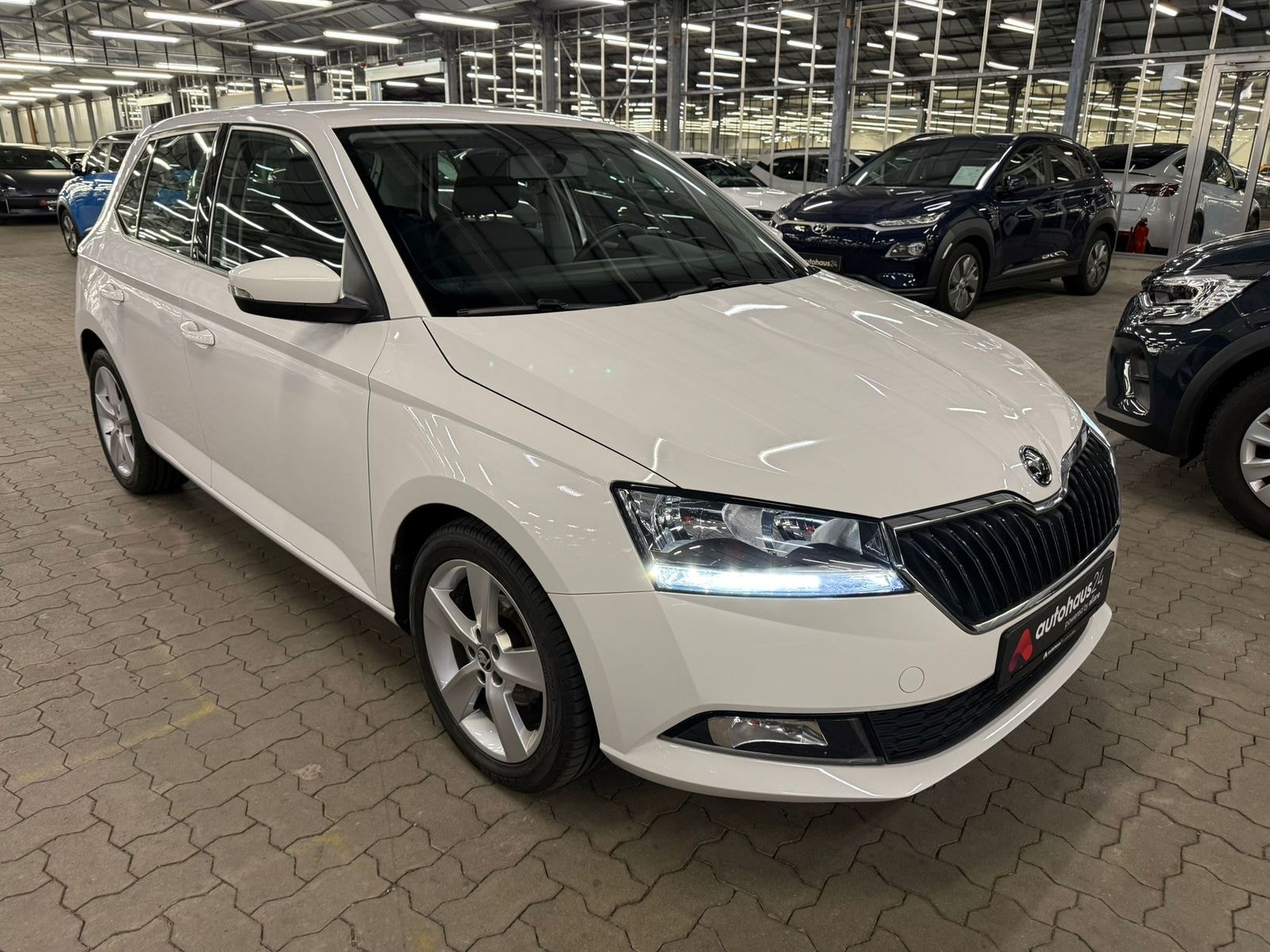 ŠKODA Fabia Limousine SKODA Fabia 1.0l MPI 44kW COOL PLUS Schräghecklimousine #1