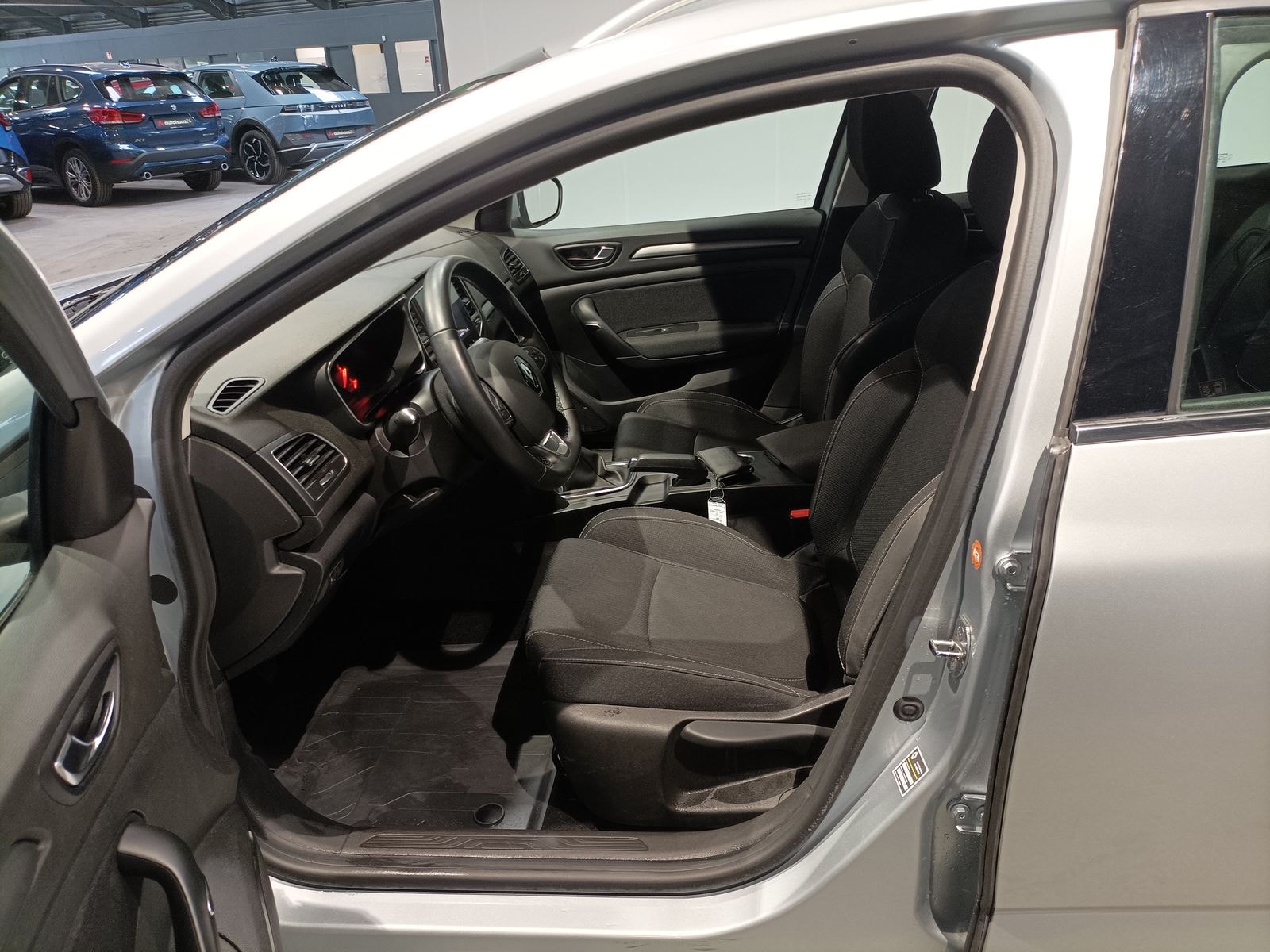 Renault Megane Kombi Megane IV 1.5 BLUE dCi115 Grandt. Business Edition #8