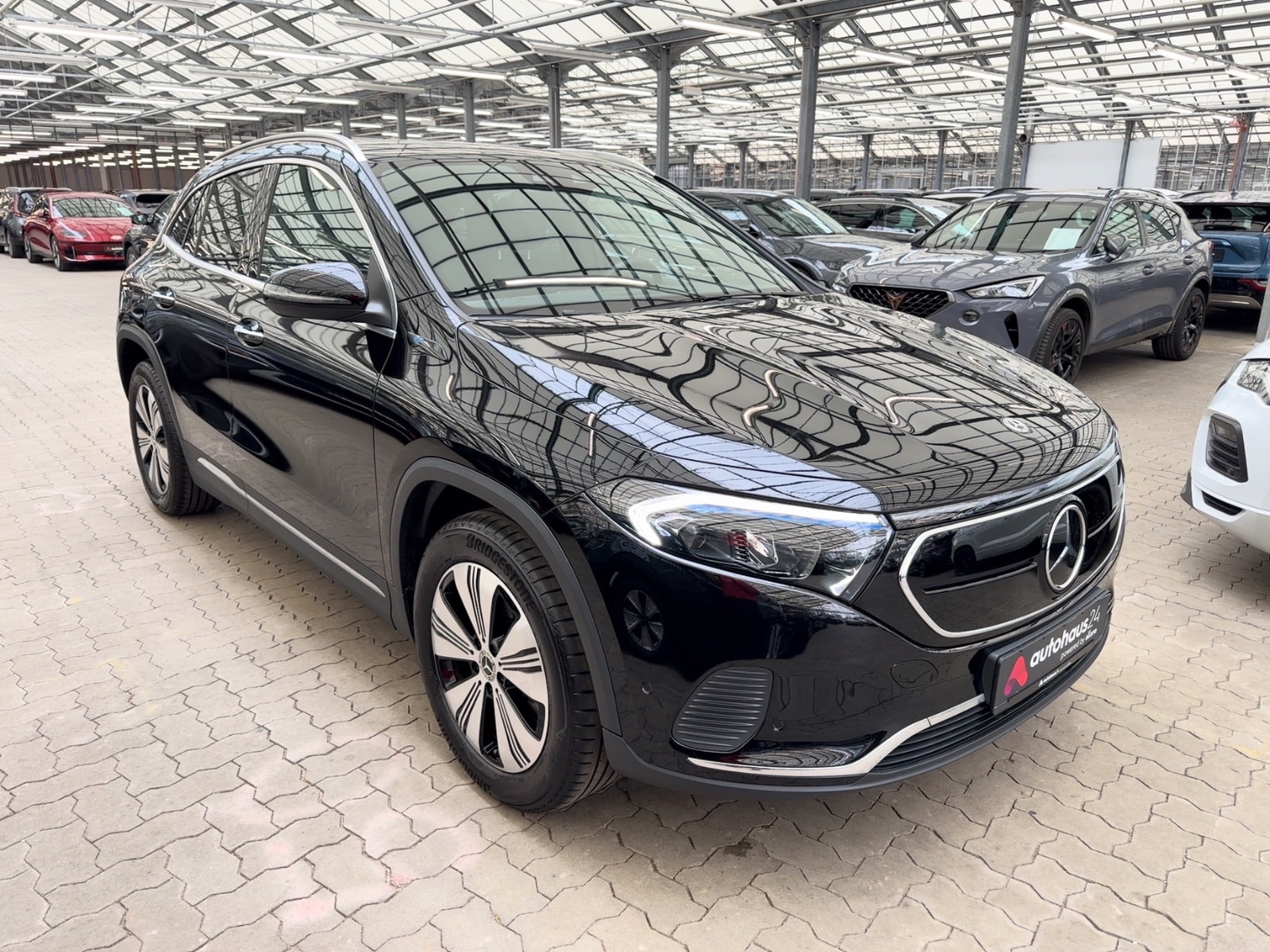 Mercedes-Benz GLA-Klasse SUV / Crossover / Geländewagen MERCEDES EQA EQA 250 Sports Utility Vehicle #1