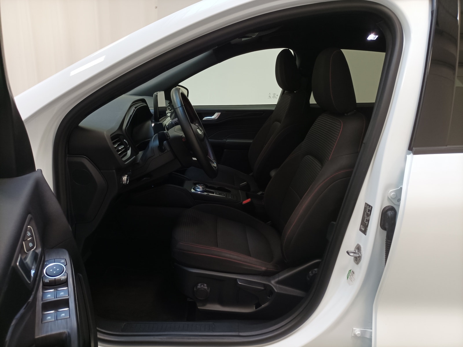 Ford Kuga SUV Kuga 2.5 Duratec Hybrid FHEV ST-Line (EURO 6d) #8