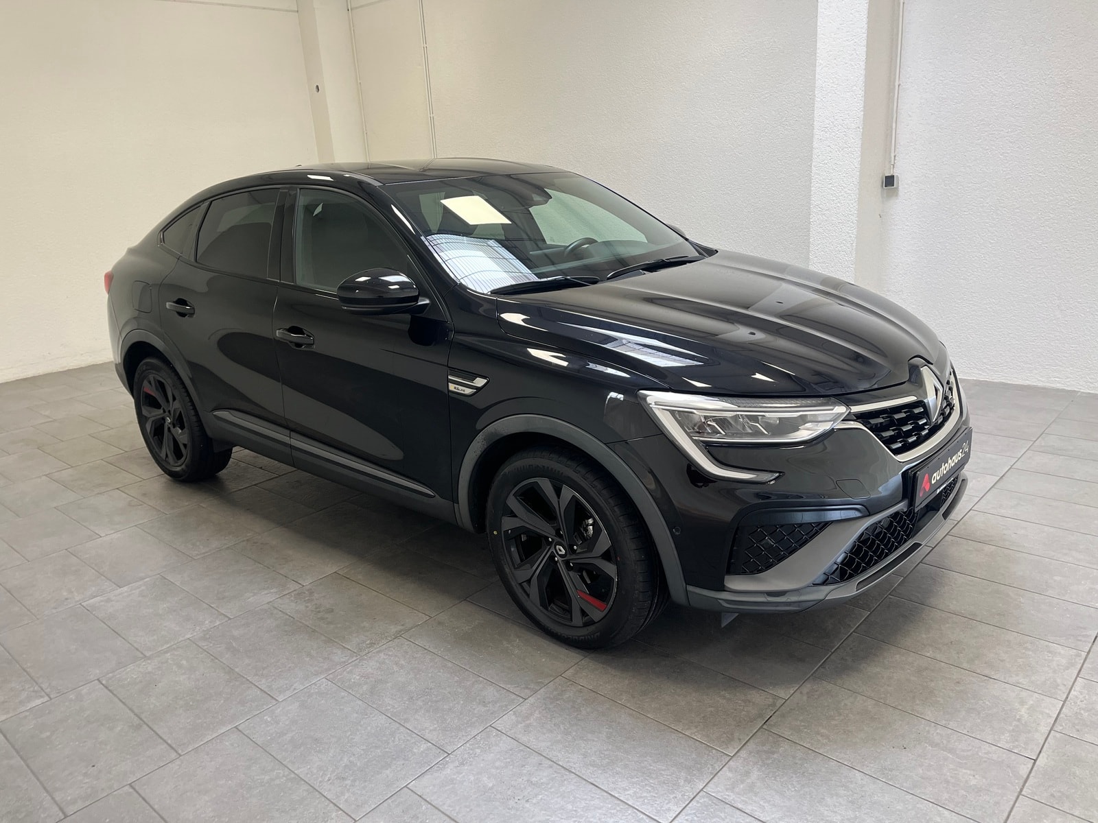 Renault Arkana SUV / Crossover / Geländewagen RENAULT Arkana TCe 160 EDC R.S. Line Sports Utility Vehicle #1