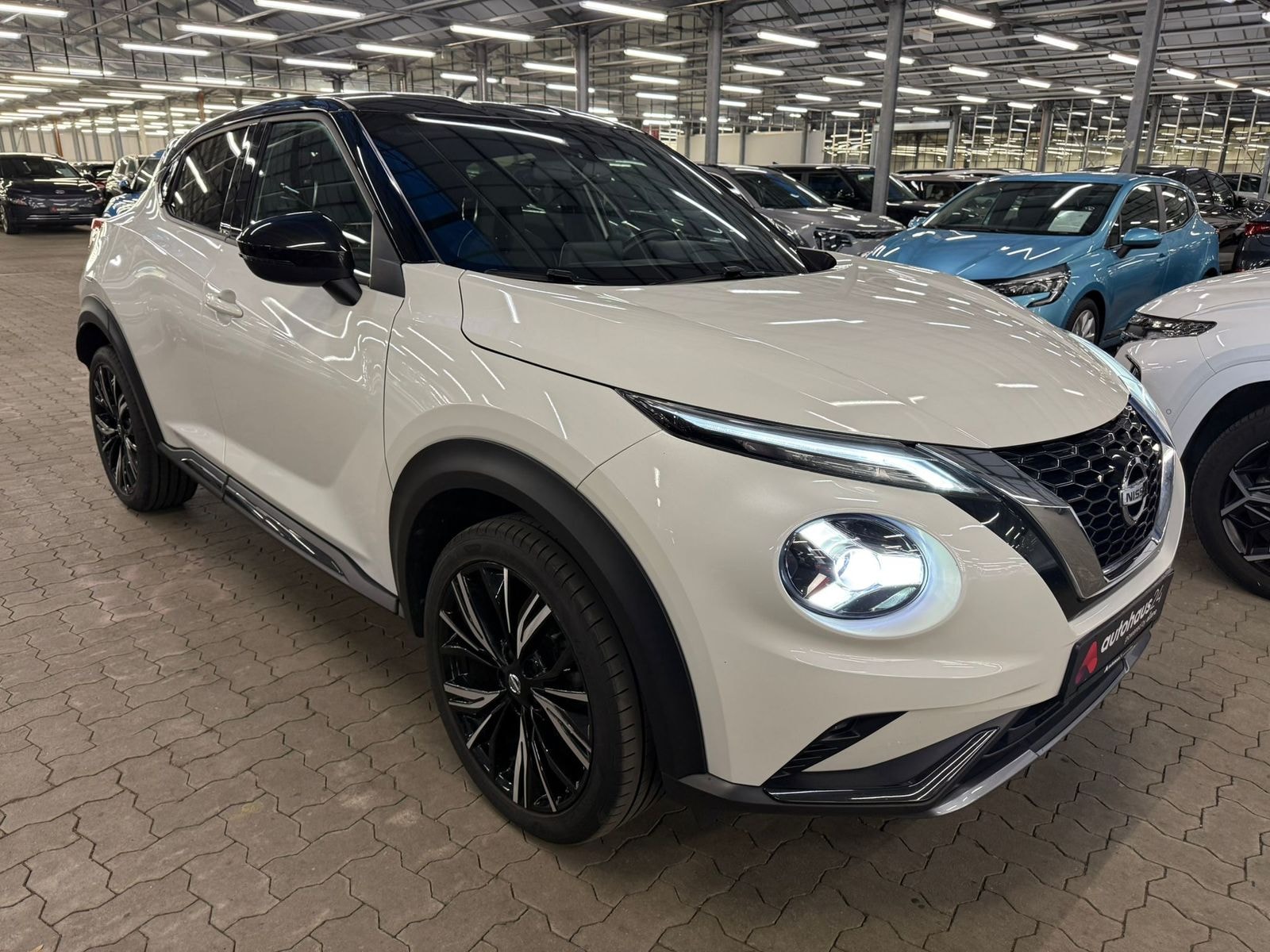 Nissan JUKE SUV / Crossover / Geländewagen NISSAN JUKE 1.0 DIG-T N-DESIGN DCT Sports Utility Vehicle #1